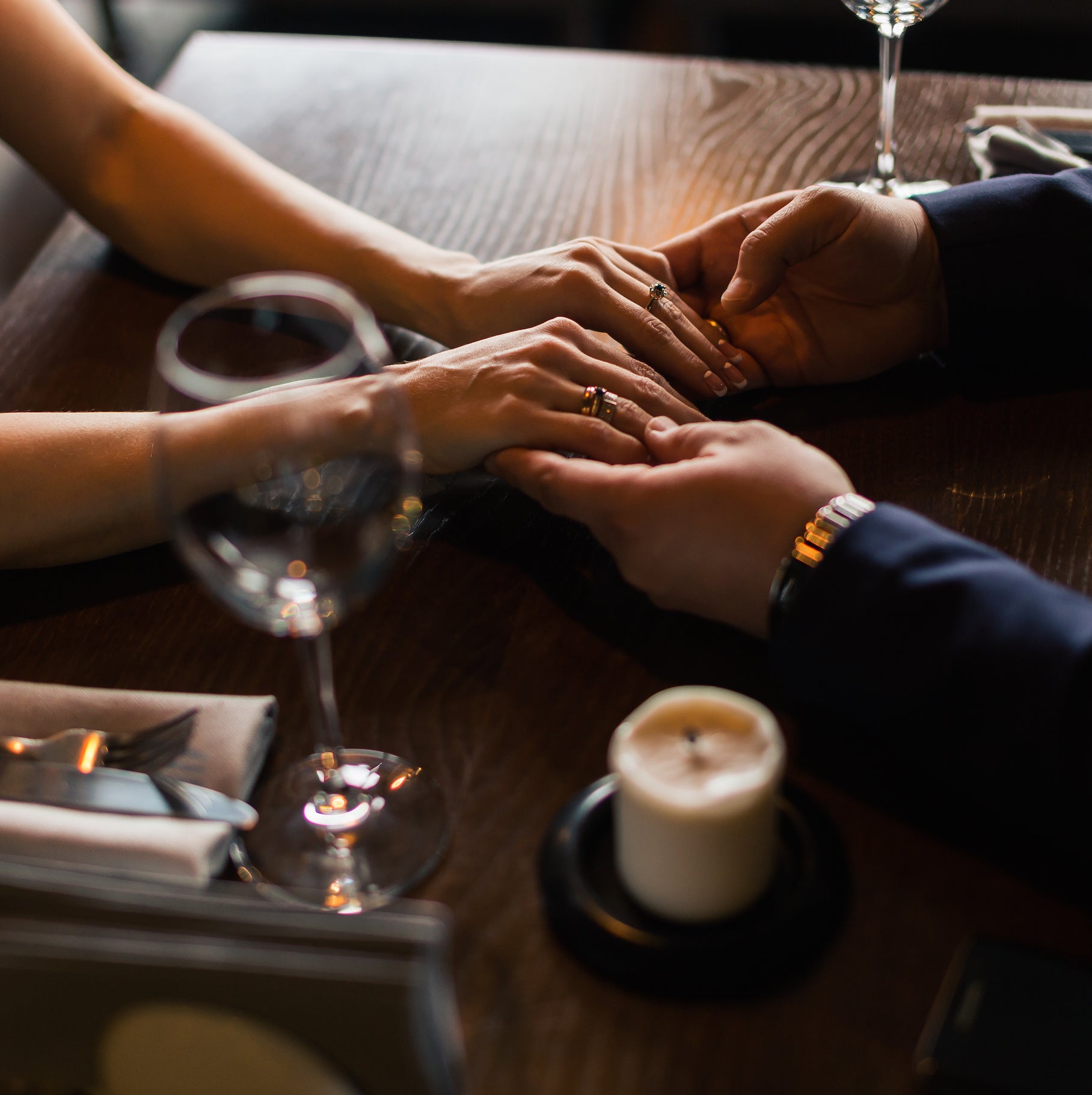 Romantic Date Night Ideas - Candlelight Dinner, Gifts & Couple Activities for a Perfect Evening | Valentine's Day, Anniversary & Special Occasions