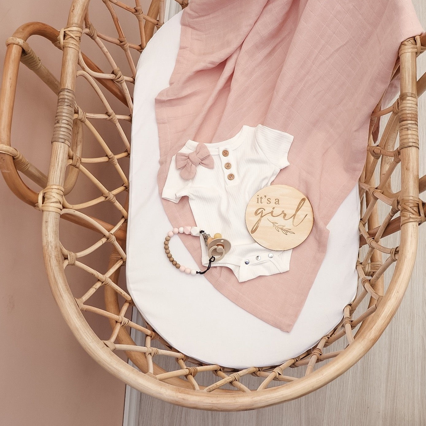 Gender Reveal Disc - Pink & Blue Confetti Popper for Baby Gender Announcement Parties - Perfect for Baby Showers, Gender Reveals, and Celebrations