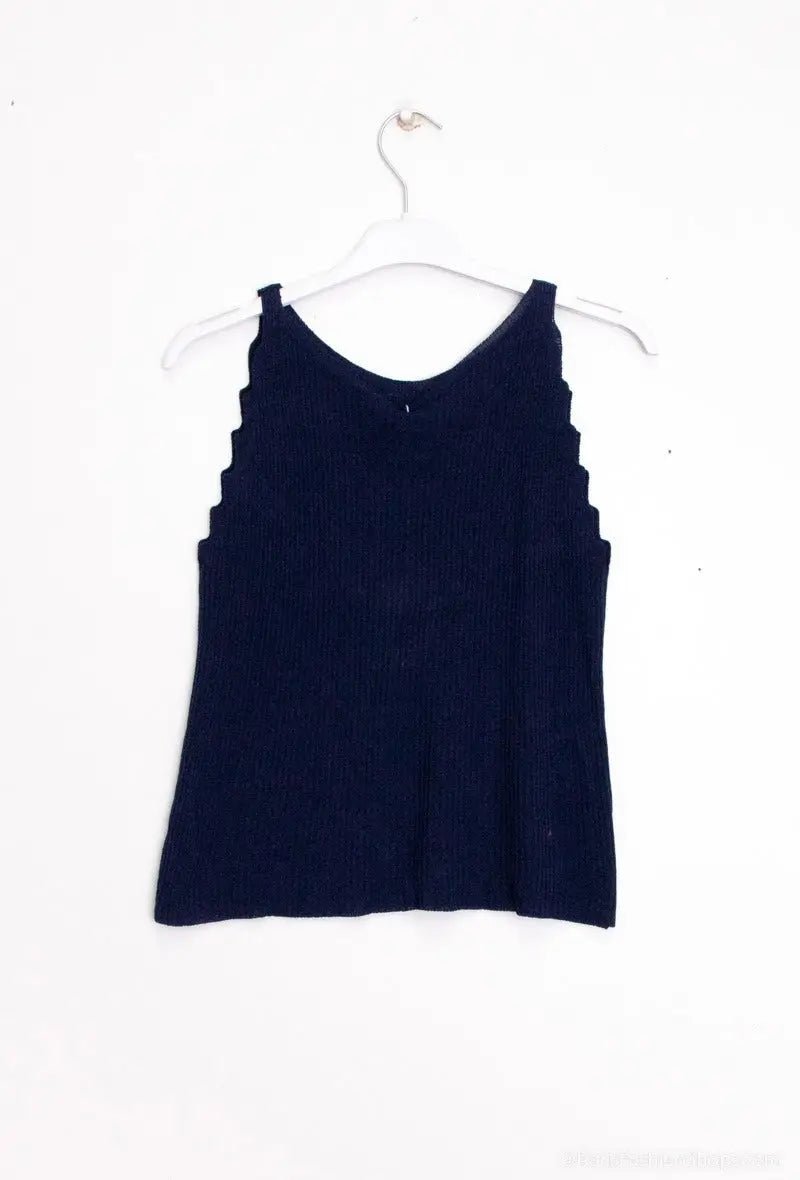 Zig Zag Sleeveless Top for Women - Trendy Striped Summer Blouse for Casual Outings & Beach Vacations
