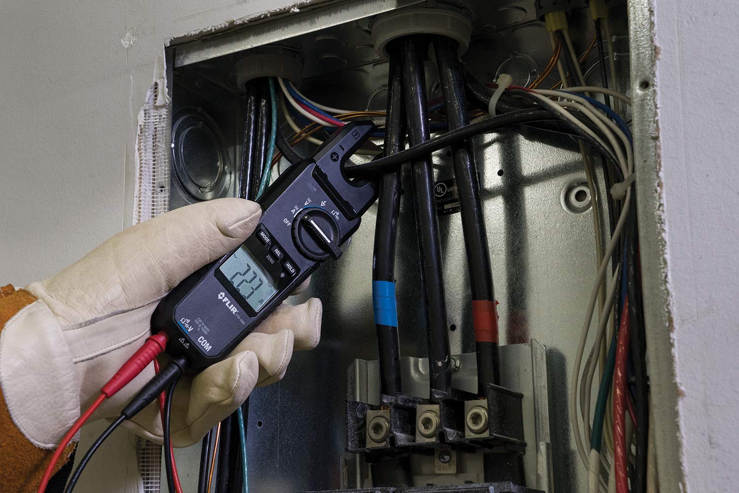 FLIR VT8-1000 Voltage Tester - 1000V/200A Open Jaw Clamp Meter for AC/DC Current, Continuity & Voltage Testing - Perfect for Electricians, HVAC & Industrial Maintenance