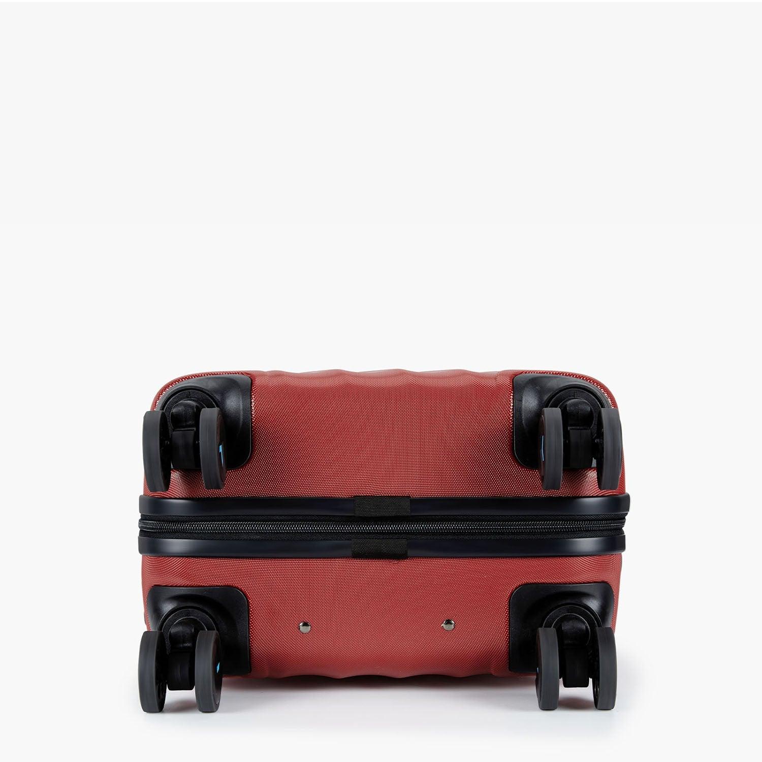 Globetrotter 20 Inch Hardside Spinner Carry-On Luggage - Lightweight Durable Suitcase for Business Travel & Weekend Getaways