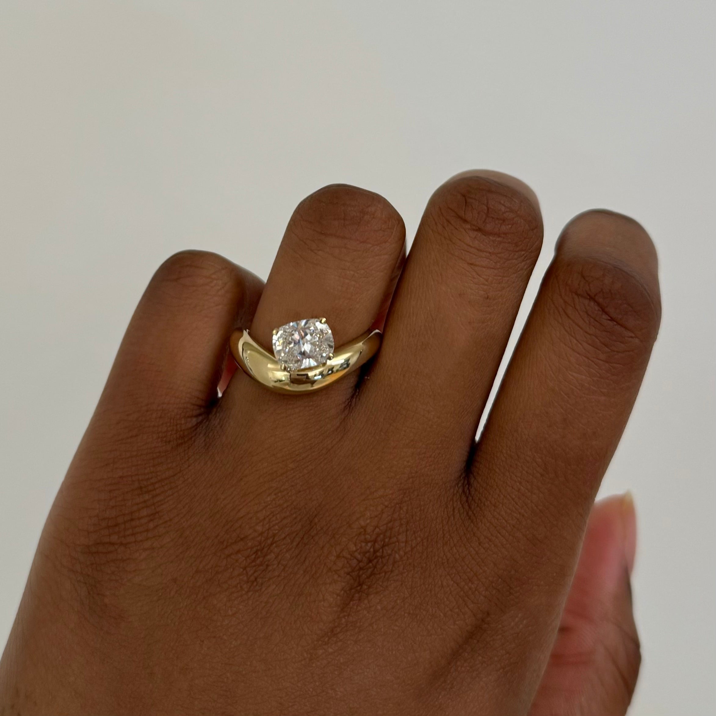 IN STOCK Cloud Cushion Ring Size 6 - Comfortable & Stylish Wedding Band for Women, Dainty Stackable Ring for Everyday Wear, Perfect Gift for Anniversary, Engagement or Valentine's Day