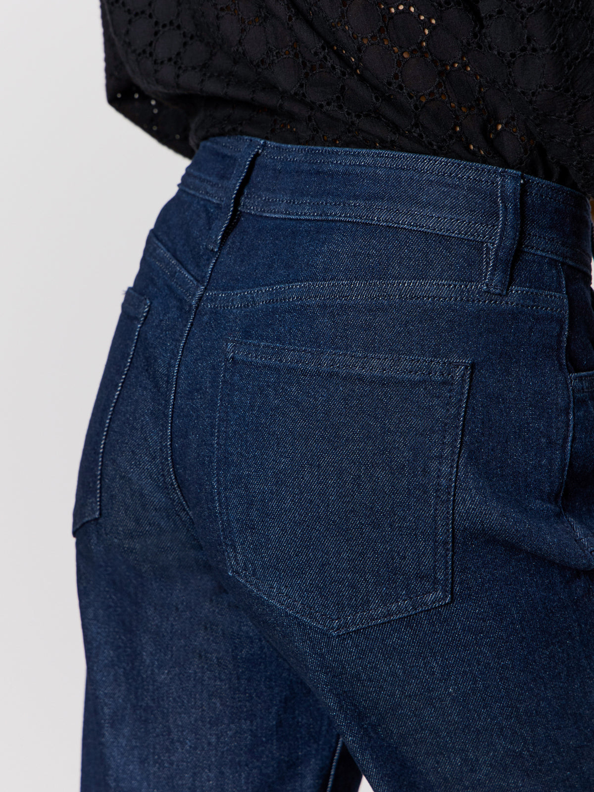 League Crop Jeans Plot Twist - High Waisted Stretch Denim Pants for Women | Perfect for Casual Outfits, Streetwear & Everyday Wear