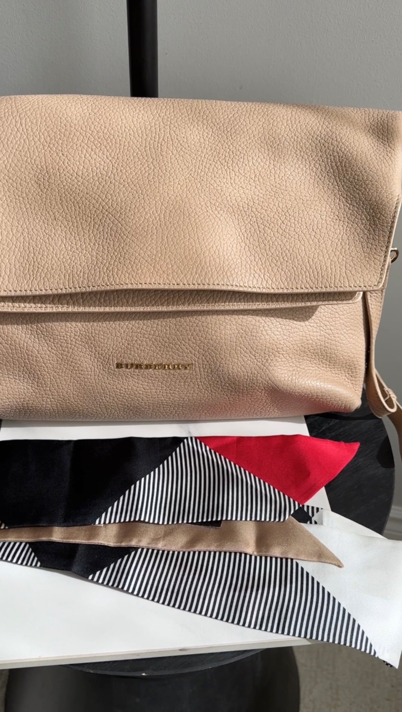 Burberry Beige Grained Leather 2-Way Shoulder Bag & Clutch Purse for Women | Luxury Designer Handbag for Work, Travel & Evening Events