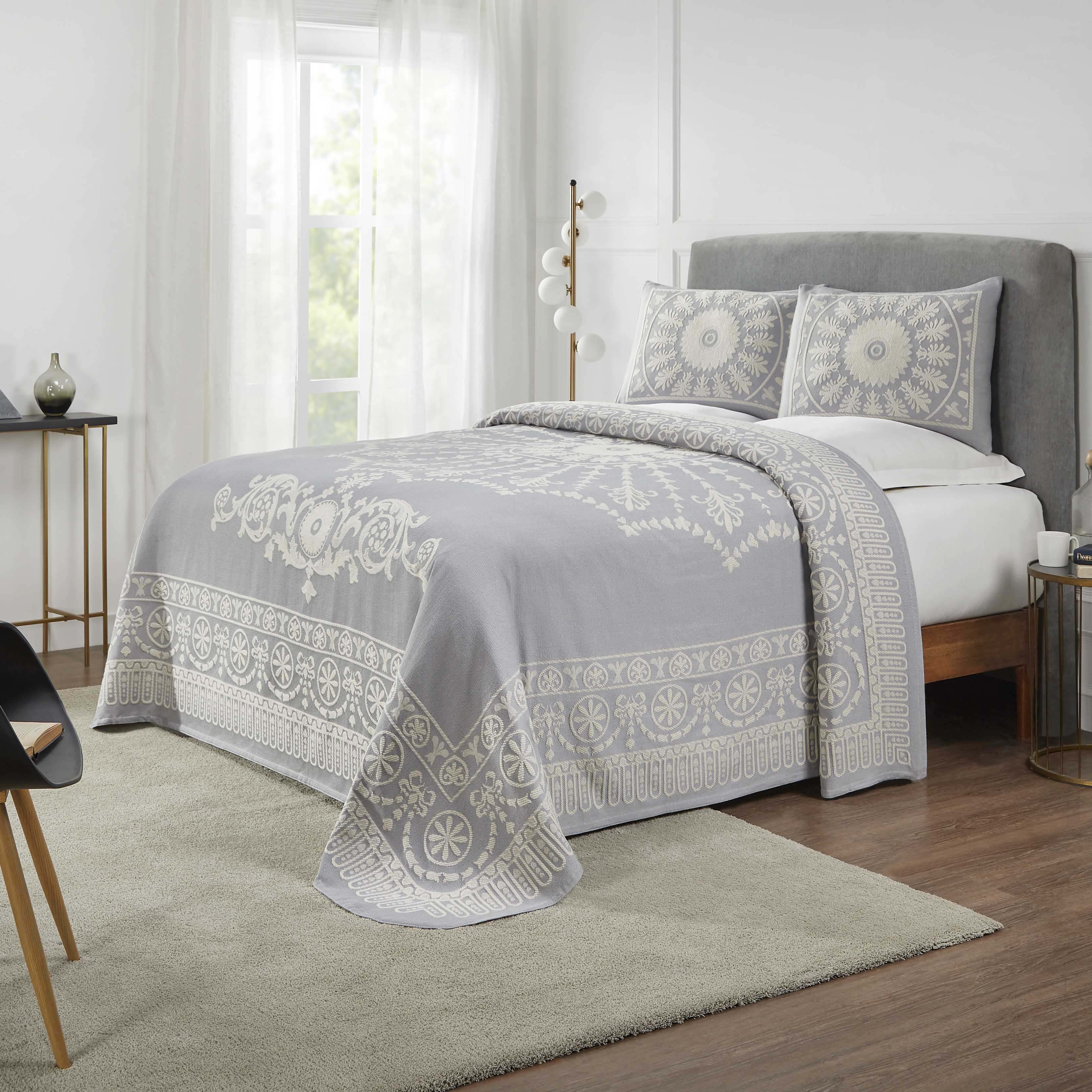 Traditional Medallion Cotton Blend Woven Jacquard Bedspread Set - Queen Size 3-Piece Luxury Bedding for Master Bedroom & Guest Room Decor
