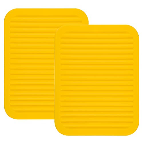 P: Yellow