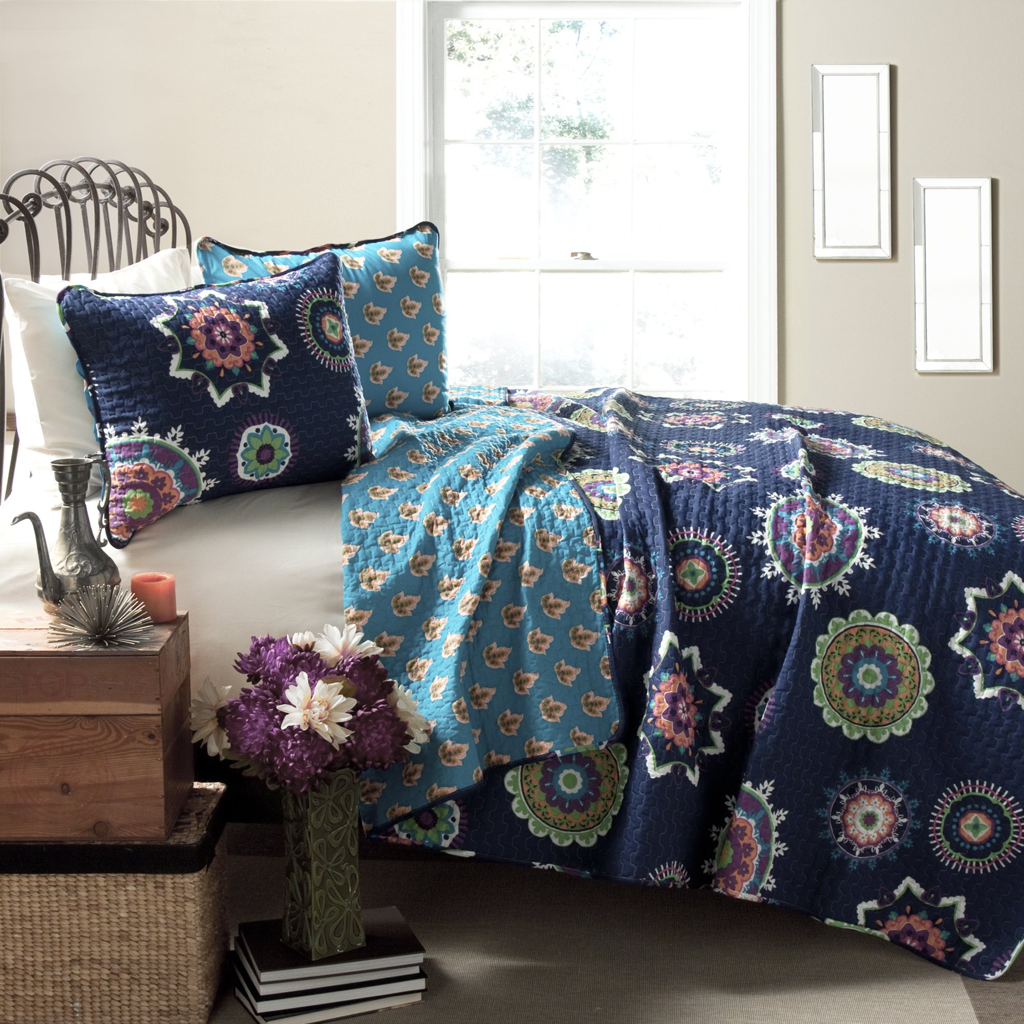 Lush Decor Adrianne 3-Piece King Size Quilt Set in Navy Blue | Soft Bedding Comforter for Master Bedroom & Guest Room Decor