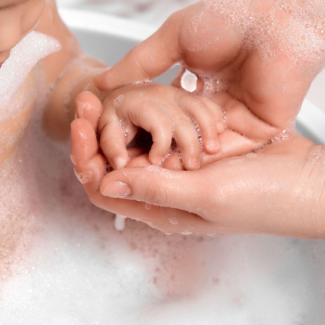 CareCera Ceramide Baby Foam Wash for Sensitive Skin - Gentle Cleansing 450ml - Perfect for Newborns & Eczema-Prone Skin - Bath Time Essential