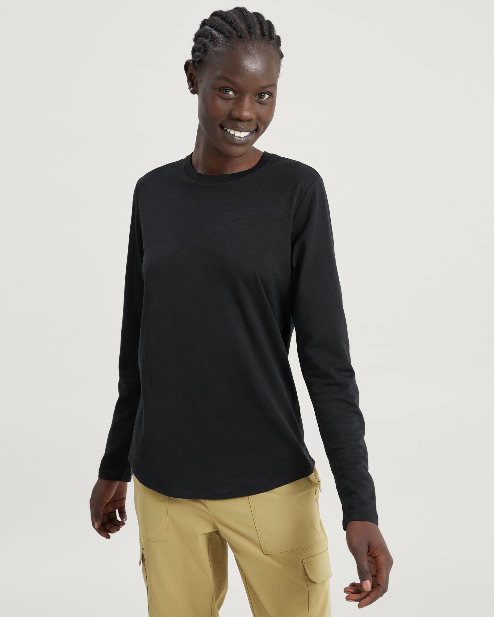 100% Merino Wool Women's Long Sleeve Crewneck Top - Soft & Warm Winter Base Layer for Hiking, Travel & Outdoor Activities - Black