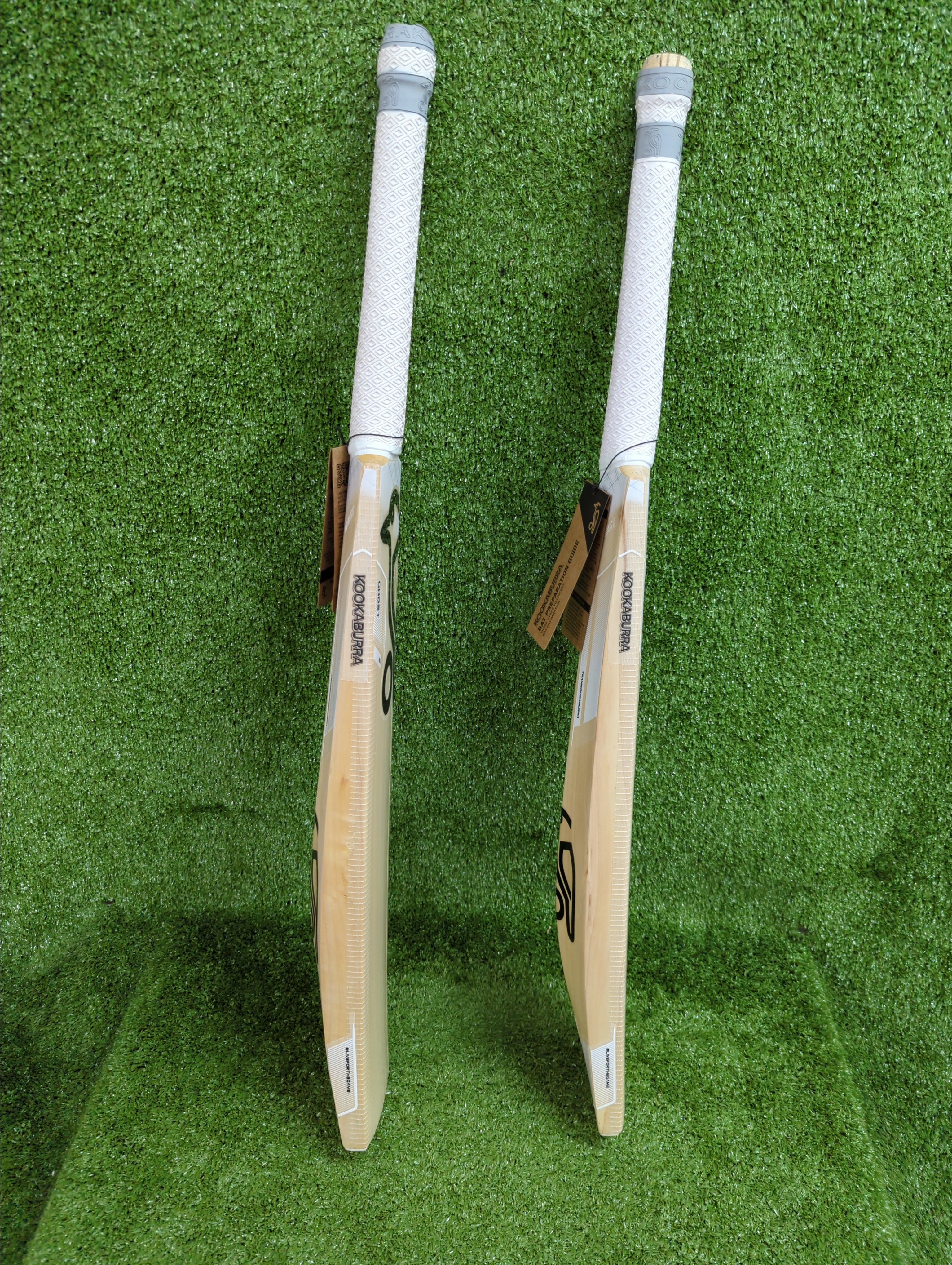 Kookaburra Ghost 3.1 Junior/Youth Cricket Bat - English Willow - Perfect for Youth Cricket Training & Matches