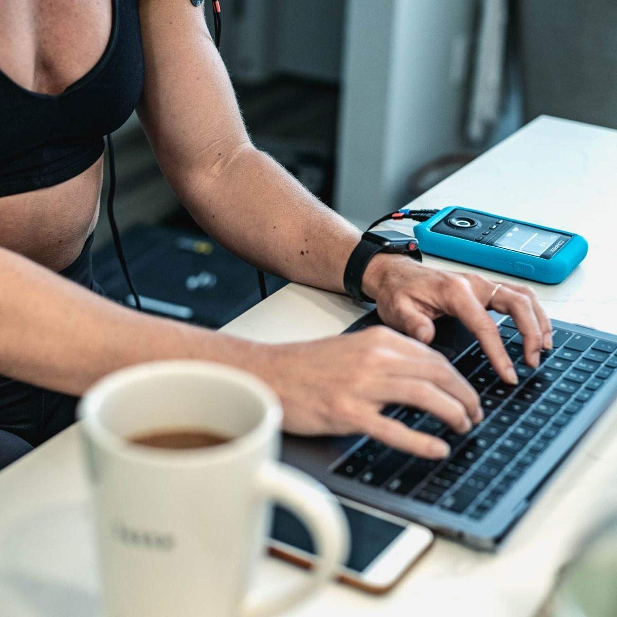 Compex Edge 3.0 TENS Unit Muscle Stimulator - 4 EMS Programs for Pain Relief & Muscle Recovery - FDA Cleared Electric Muscle Stimulator for Athletes - Use for Post-Workout Recovery, Physical Therapy & Pain Management