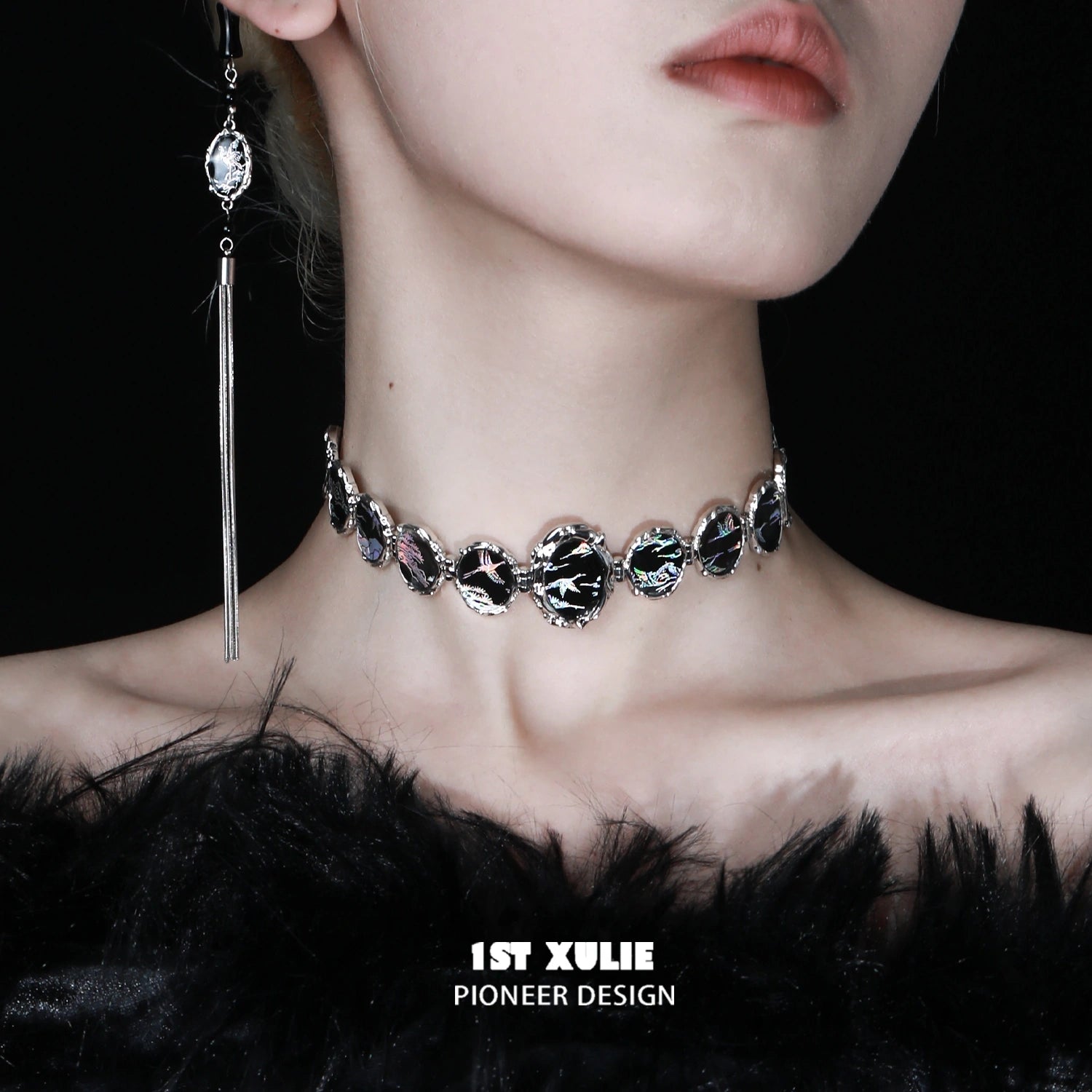 18K Gold Plated Resin Crane Necklace for Women - Elegant Choker Jewelry Gift for Birthday, Anniversary & Special Occasions