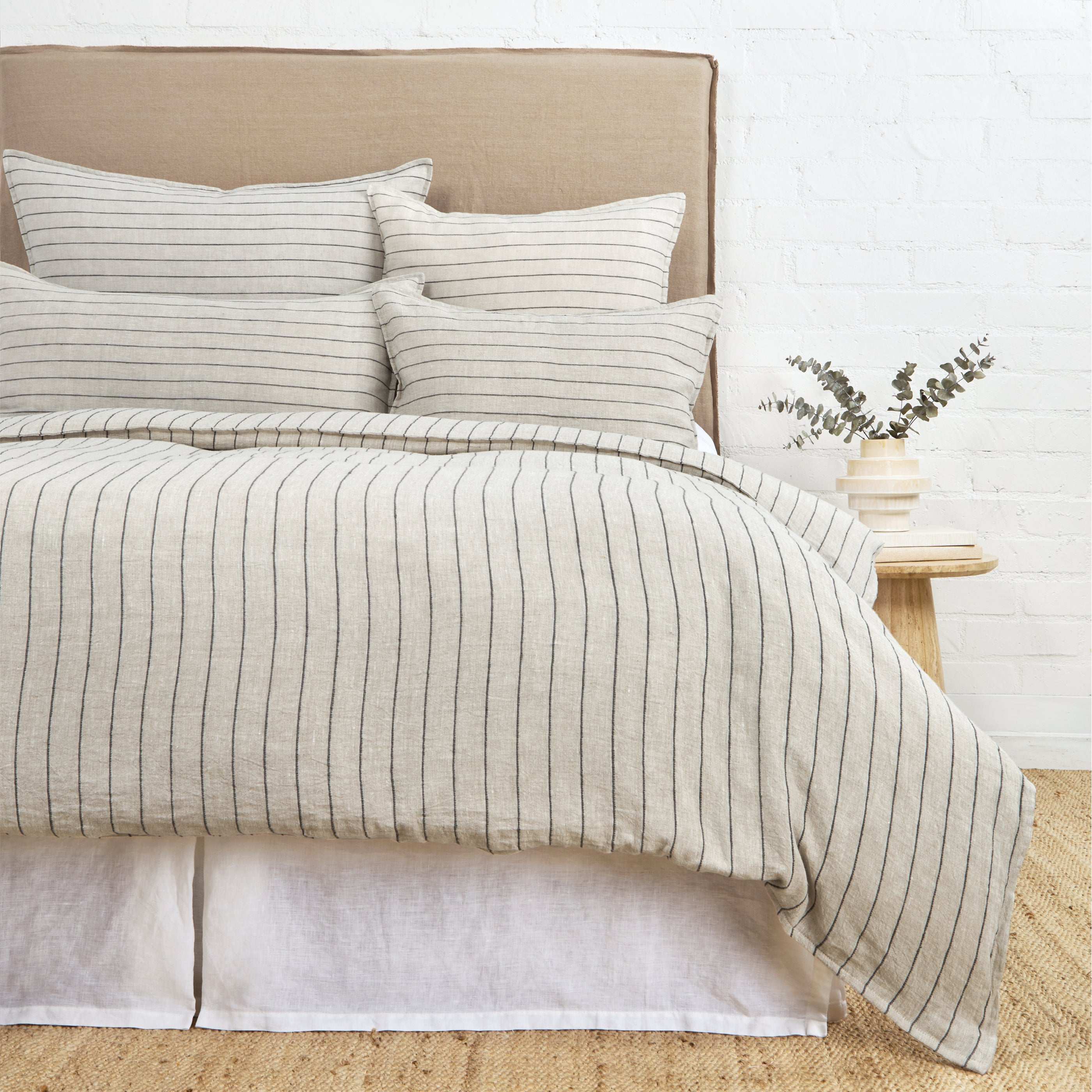 Premium Blake Duvet Cover Set - Soft & Breathable Bedding for All Seasons - Perfect for Master Bedroom, Guest Room & Dorm Decor