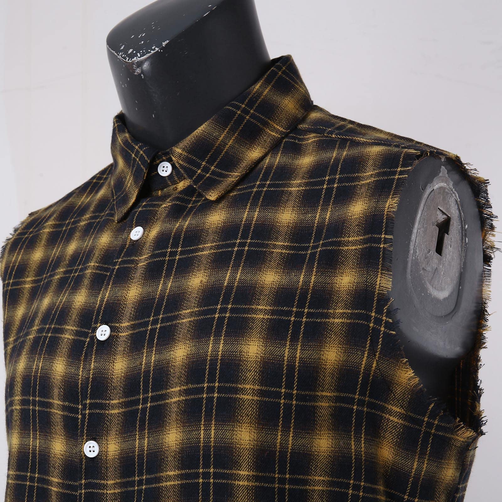 Men's Checked Sleeveless Flannel Shirt - Summer Cotton Muscle Tank Top for Gym, Sports & Casual Wear | Regular Fit Breathable Workout Shirt for Hot Weather & Outdoor Activities