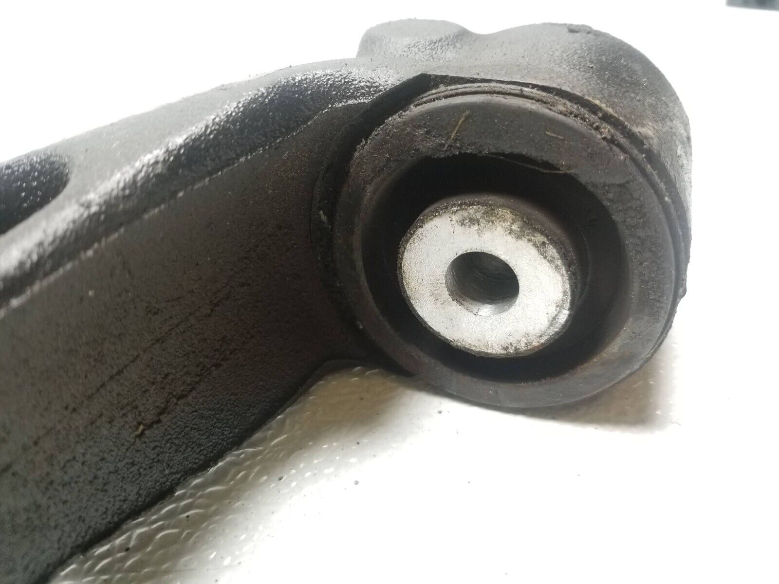 2006-2011 Mercedes ML500 Front Right Lower Control Arm OEM Replacement - Perfect for Off-Roading & Daily Commuting