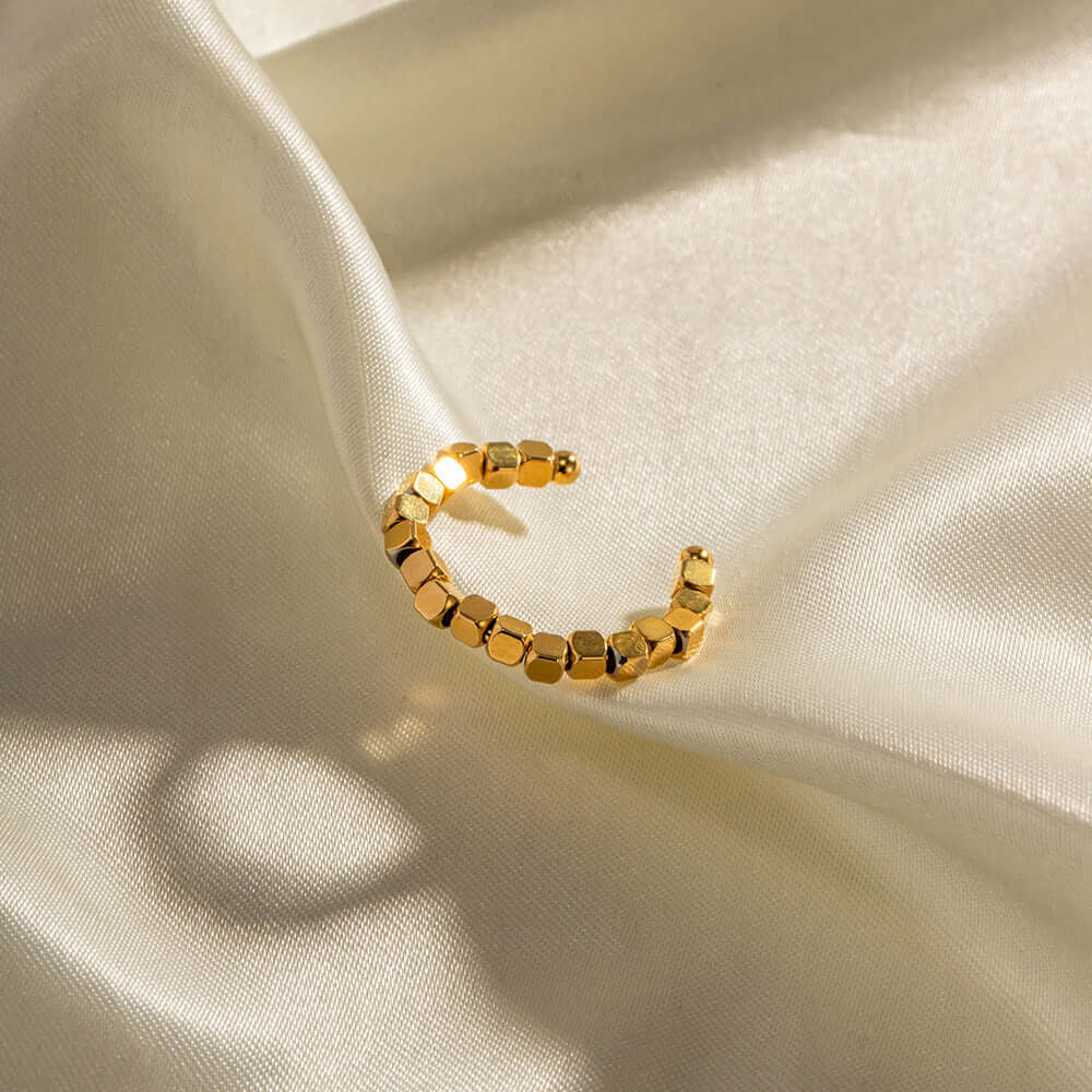 18K Gold Cube Beads Ring - Elegant Stackable Minimalist Ring for Women | Perfect for Everyday Wear, Layering & Special Occasions | JDR363