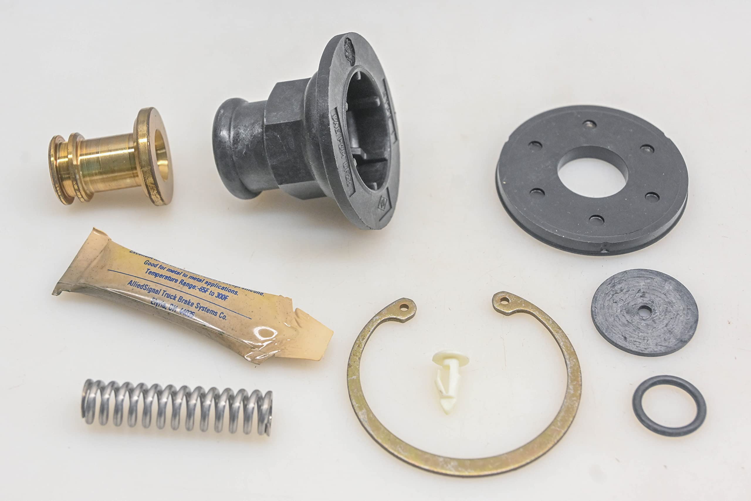Bendix 109995 Purge Valve Kit - Replacement for Heavy Duty Trucks & Commercial Vehicles - Improves Engine Performance & Emissions Control - Ideal for Fleet Maintenance & Repair Shops