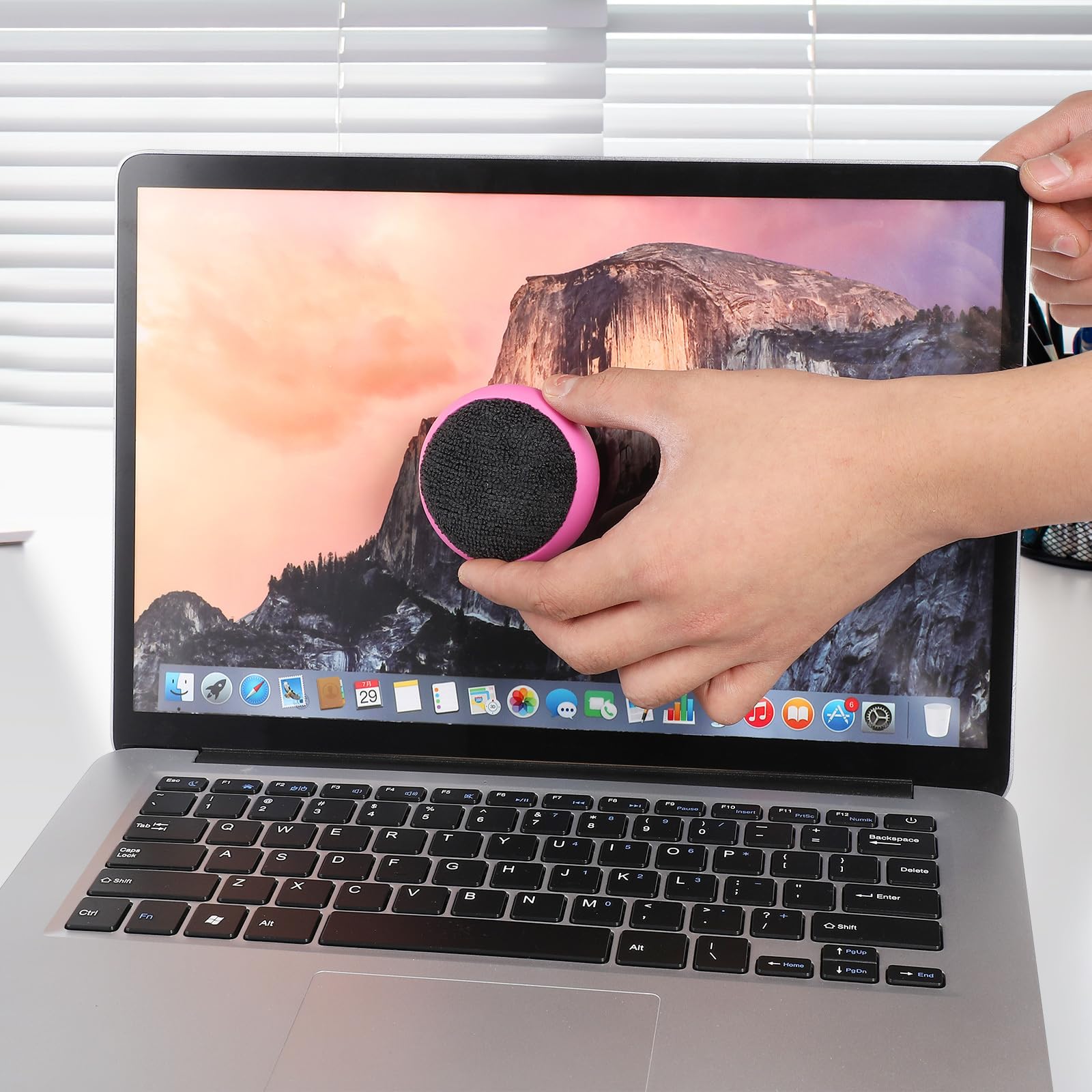 3pcs Screen Cleaning Balls for Phone & Computer Screens - Home & Office Use