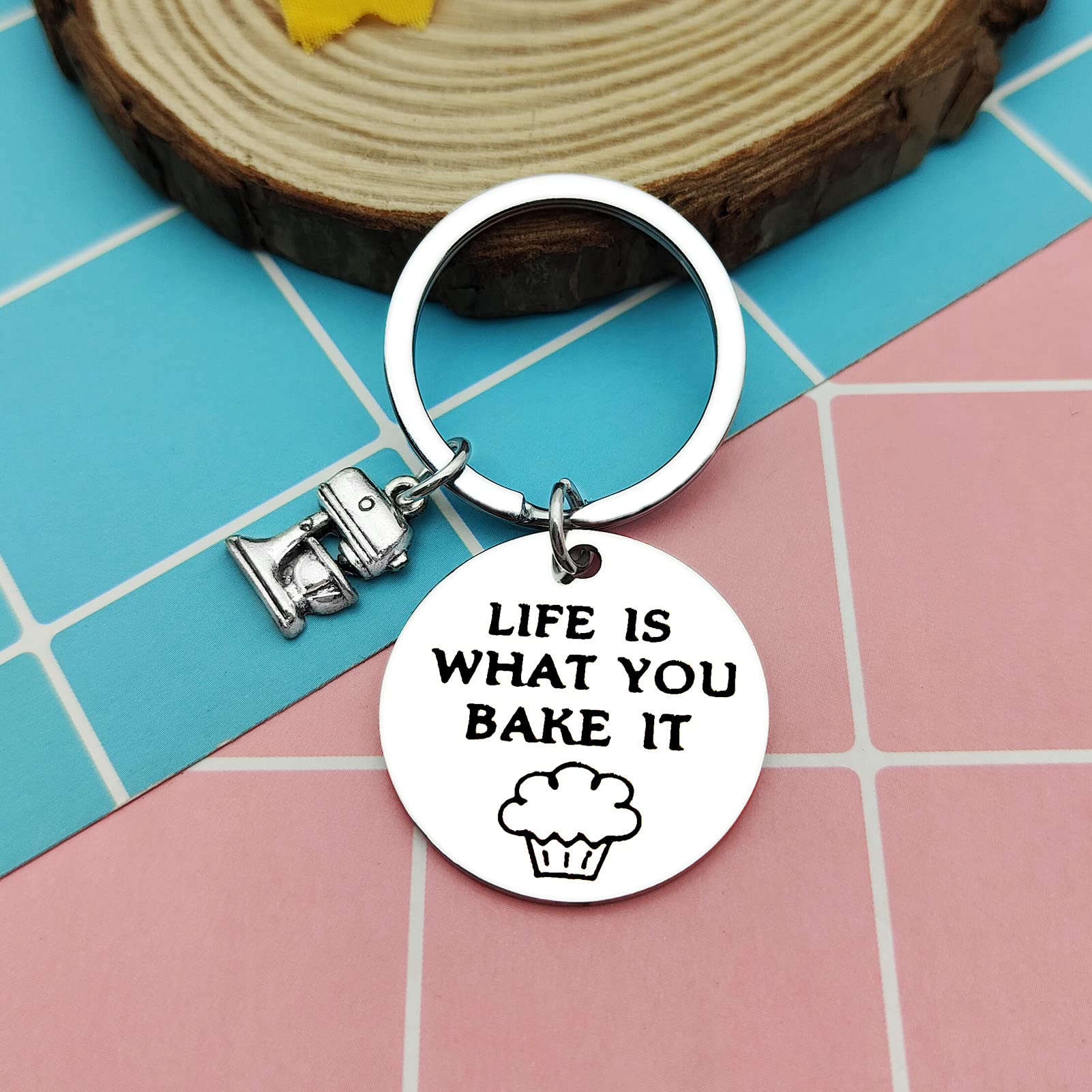 Heigebi Baker Gift Keychain - Pastry Chef Jewelry for Women & Men, Culinary Student Graduation Gift, Christmas Birthday Present - Perfect for Baking Enthusiasts, Thanksgiving, and Culinary School Celebrations