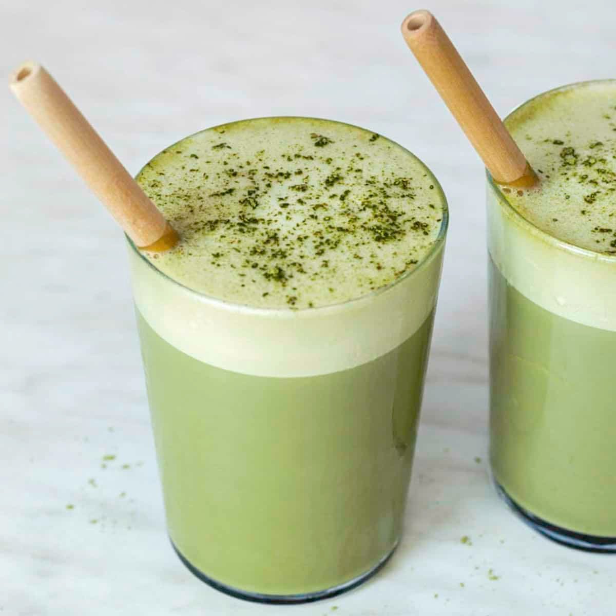 Nittoh Tea Matcha Green Tea Latte Powder (Matcha Au Lait) 8 Sticks - Instant Japanese Ceremonial Grade Matcha for Home, Office & Cafe Use