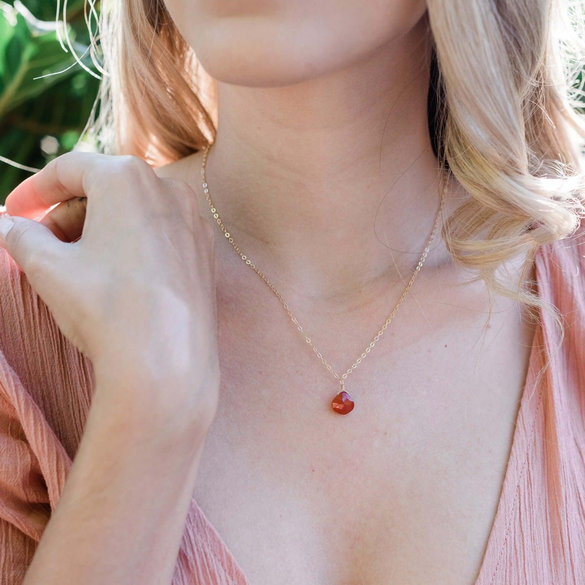 Natural Carnelian Teardrop Crystal Pendant Necklace - Healing Stone Jewelry for Women, Chakra Balancing & Energy Protection - Perfect for Meditation, Yoga & Spiritual Gifts