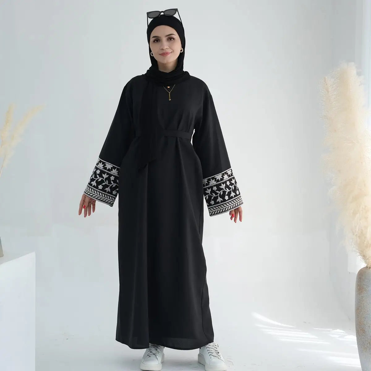 Elegant Floral Embroidery Long Sleeve Muslim Abaya Dress for Women - Perfect for Prayer, Mosque & Special Occasions