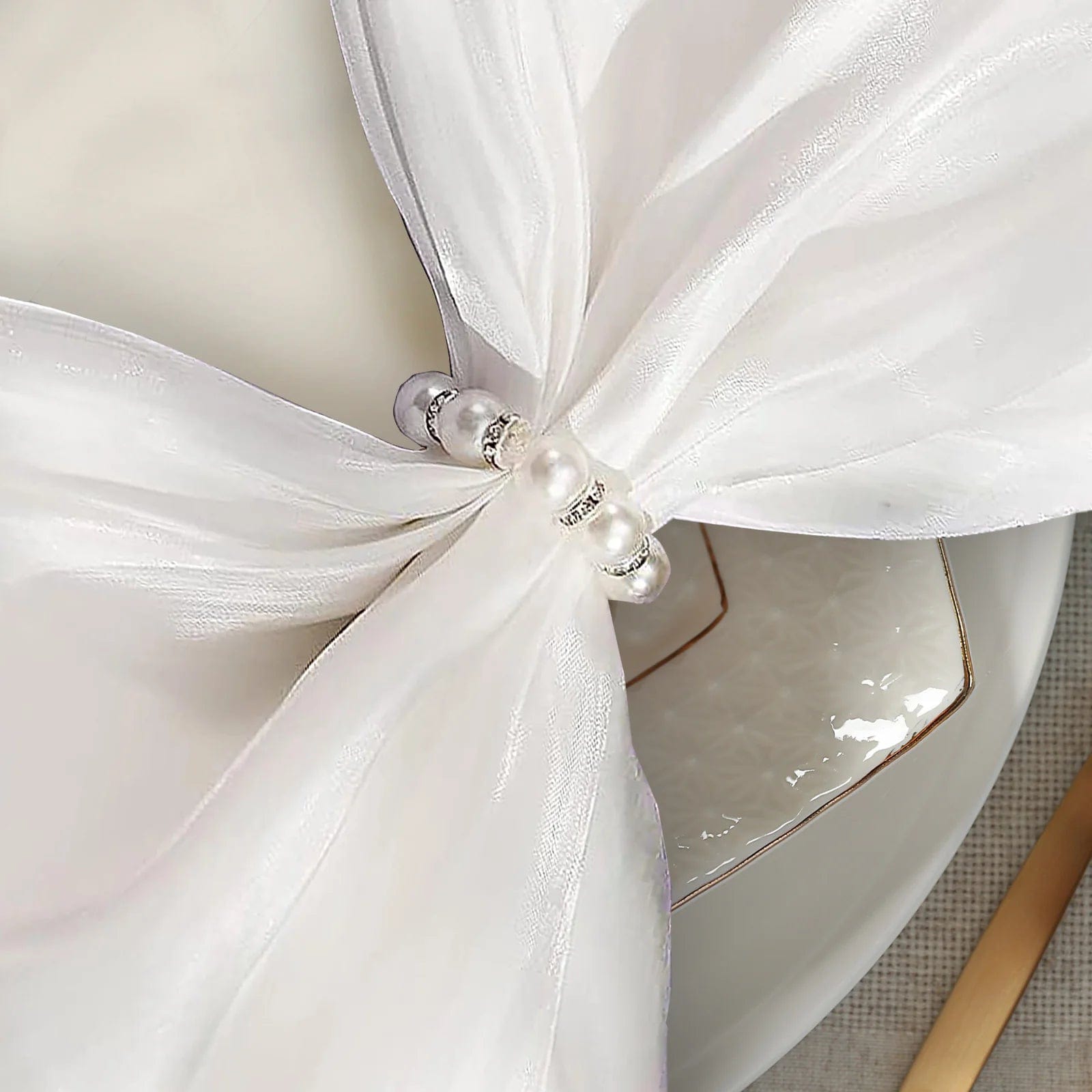 4 Pack Faux Pearl & Rhinestone Napkin Rings - Elegant White & Silver Wedding Table Decor for Bridal Shower, Dinner Party, and Holiday Celebrations