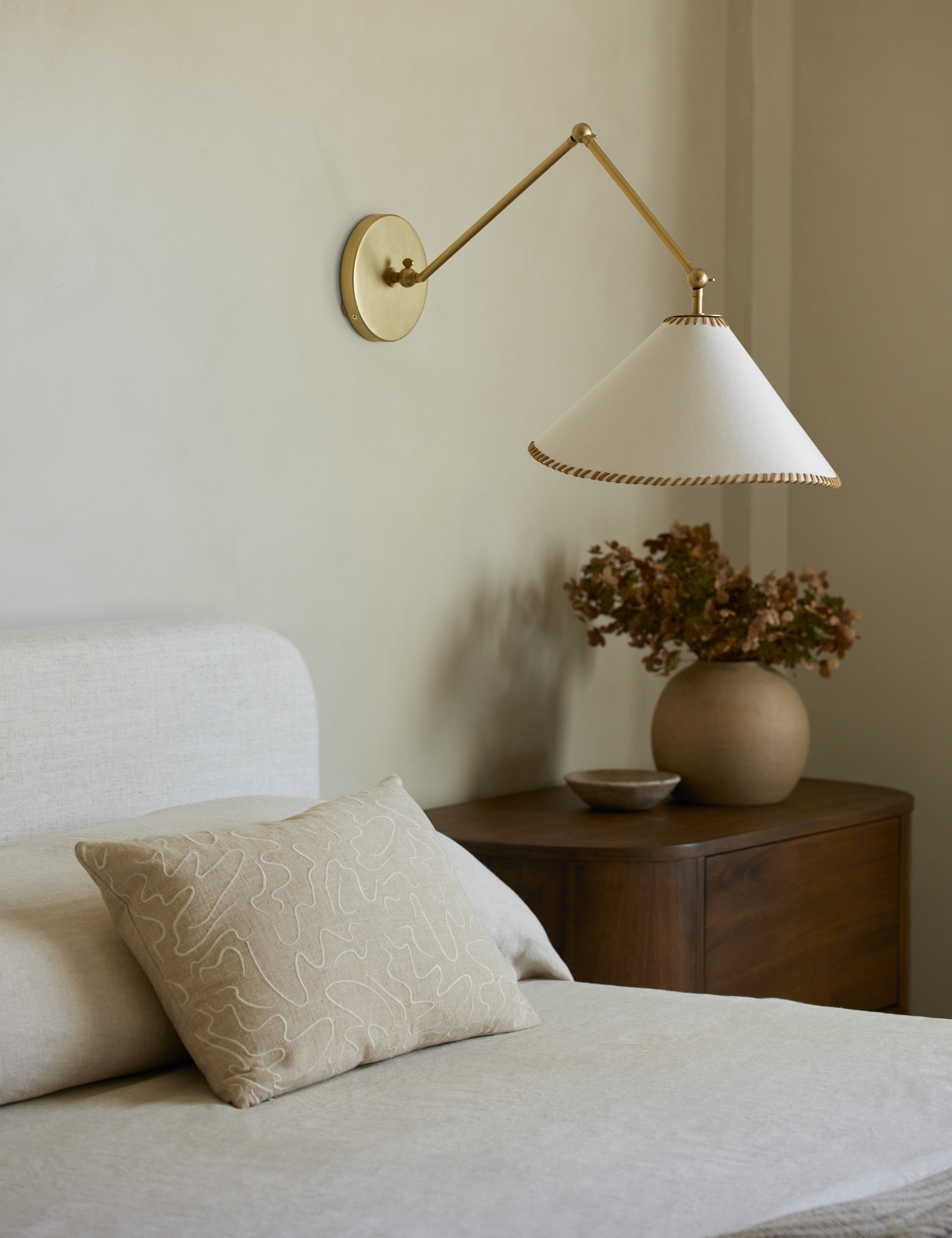 Élan Byrd Arroyo Adjustable Wall Sconce - Modern Dimmable LED Light Fixture for Bedroom, Living Room, or Hallway Lighting