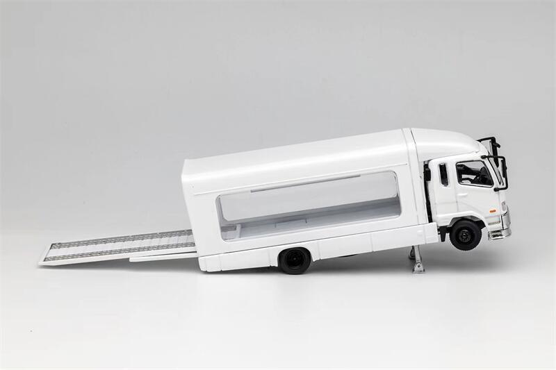 1:64 Scale Mitsubishi Fuso White Transport Truck Model - Diecast Collectible Toy for Display, Gifts & Diorama Scenes