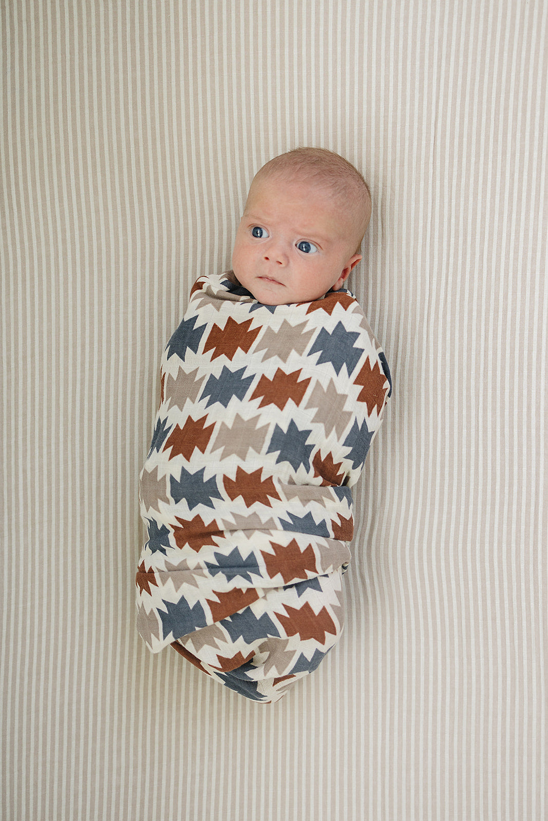 Soft Aztec Print Muslin Swaddle Blanket for Babies - Breathable Cotton Swaddling Wrap for Newborns & Infants - Perfect for Nursery, Baby Shower Gifts & Travel