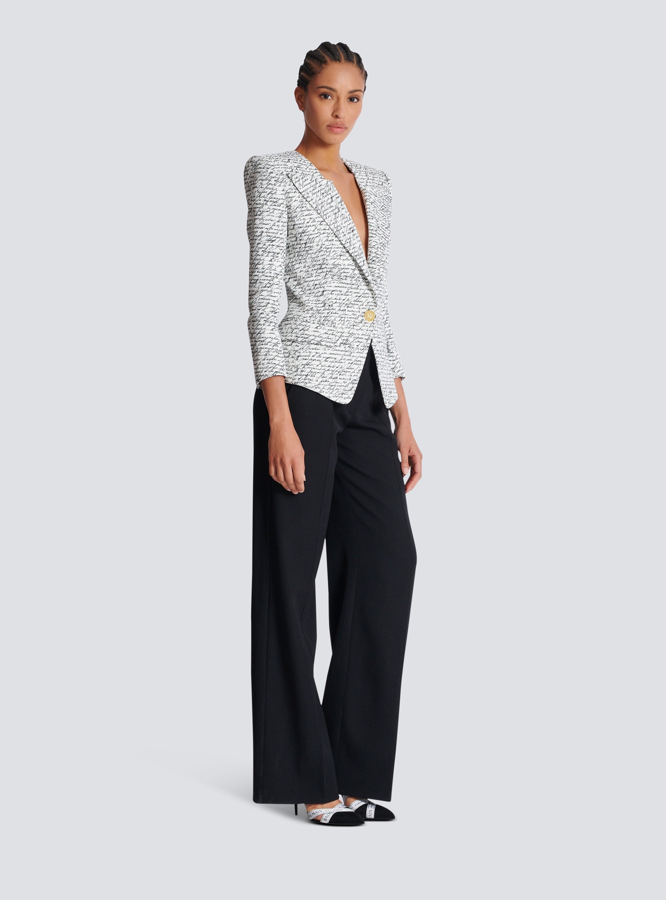 Stylish White Alphabet Pattern Single Button Jacket for Men & Women - Perfect for Casual Outings and Streetwear Fashion