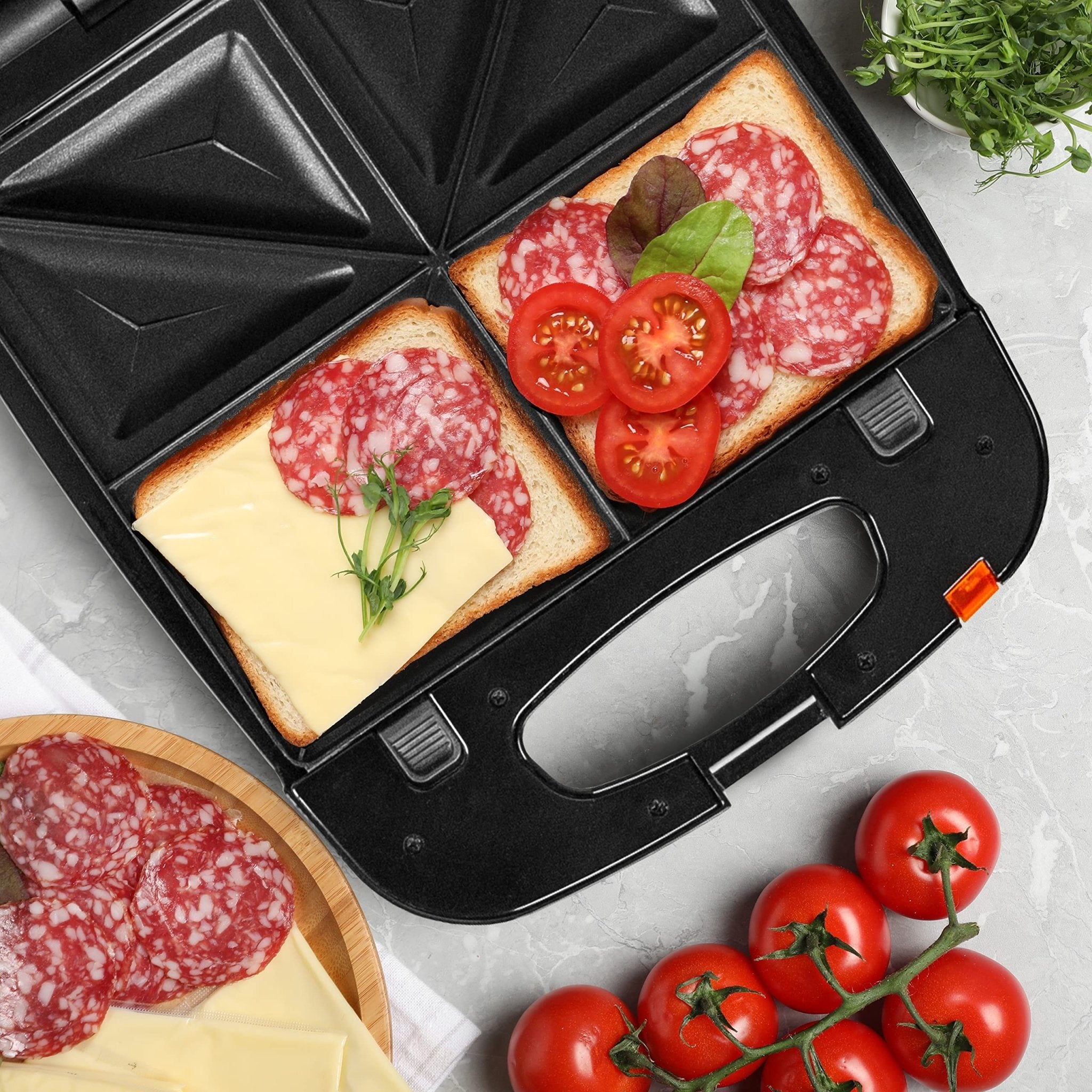 Duronic TM60 2-in-1 Sandwich Toaster & Waffle Maker - 1200W Deep Fill 4 Slice Toasted Sandwich Press with Interchangeable Non-Stick Plates, Automatic Temperature Control - Perfect for Breakfast, Snacks & Family Meals