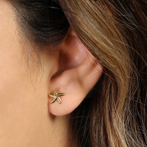 14K Yellow Gold Starfish Stud Earrings for Women - Dainty & Elegant Small Hoop Earrings for Everyday Wear, Beach Vacation & Gift Giving