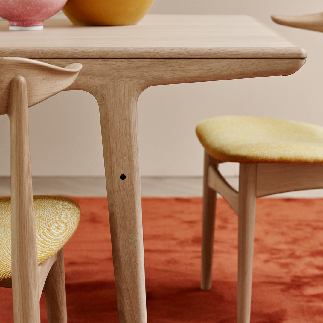 Evermore Dining Table - Modern Wooden Kitchen Table for 6 - Perfect for Family Dinners & Entertaining Guests
