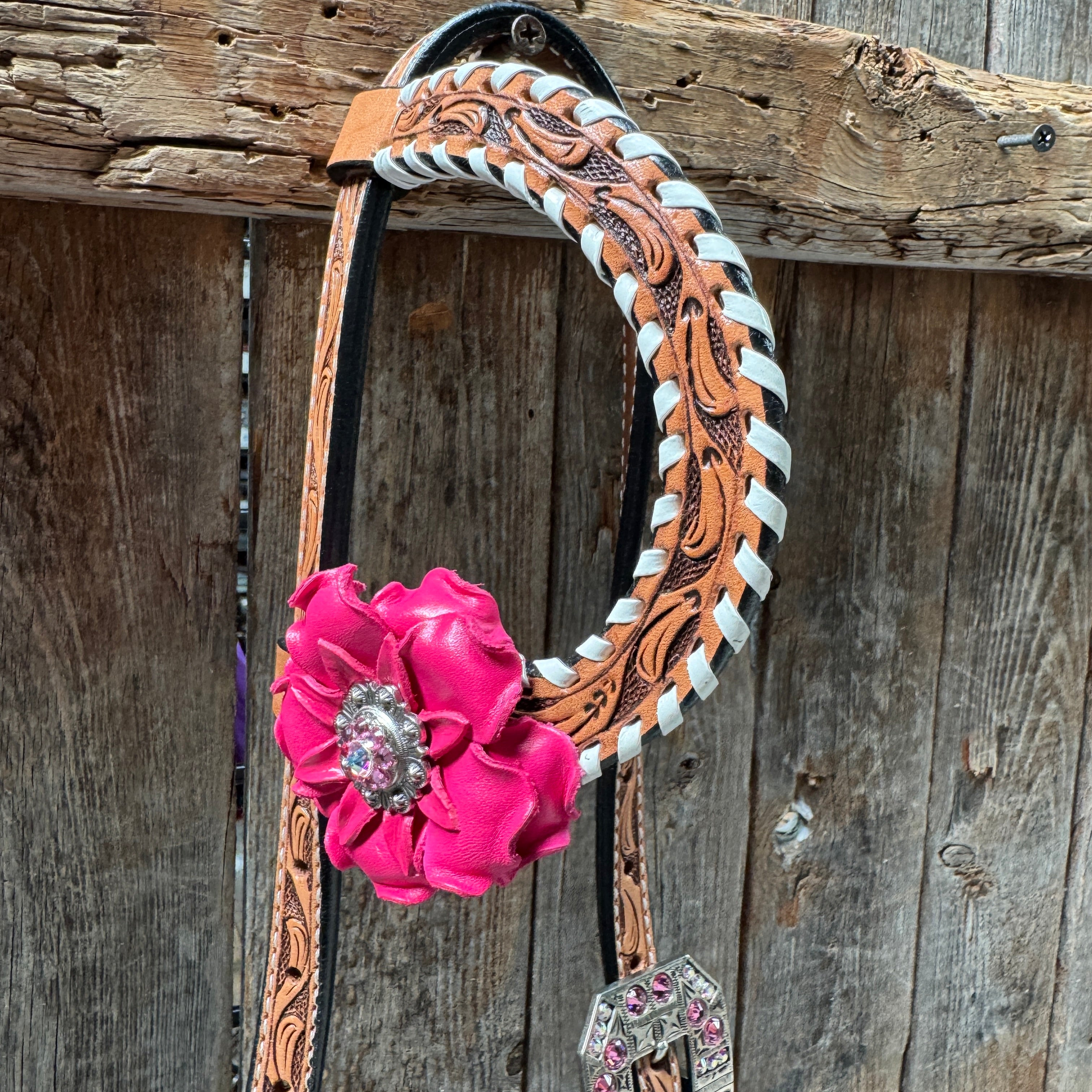 Pink and White Light Oil Whipstitch One Ear & Breastcollar Horse Tack Set #OEBC437 - Perfect for Western Riding, Shows, and Trail Competitions