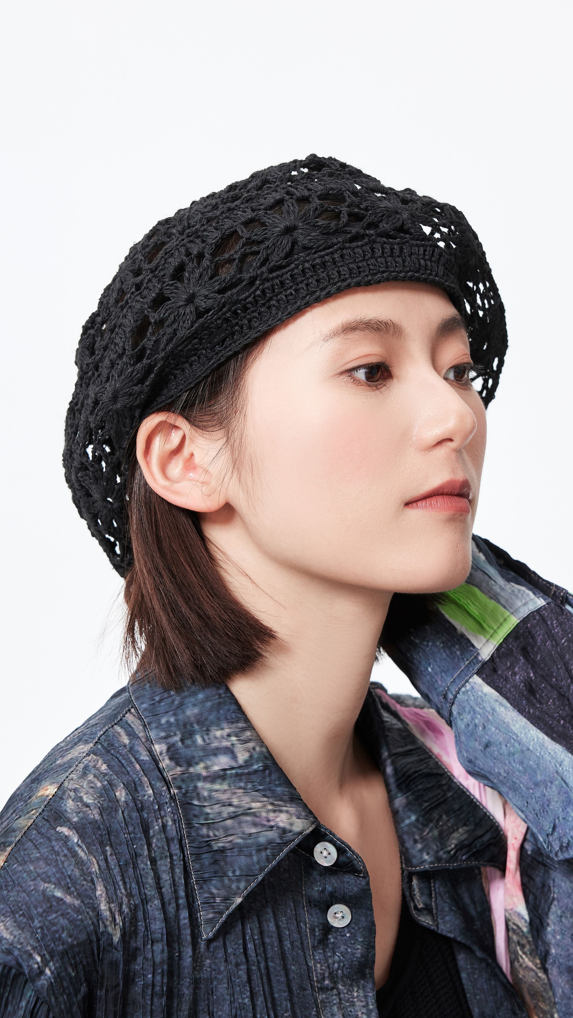 Stylish Crochet Beret for Women - Handmade Knitted Wool Hat for Fall & Winter Fashion - Perfect for Outdoor Activities, Travel & Photo Shoots