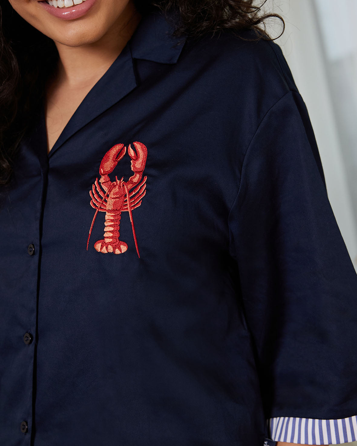 Organic Cotton Embroidered Lobster Print Short Sleeve Pajama Set for Women - Soft & Breathable Sleepwear for Summer Nights & Lounging