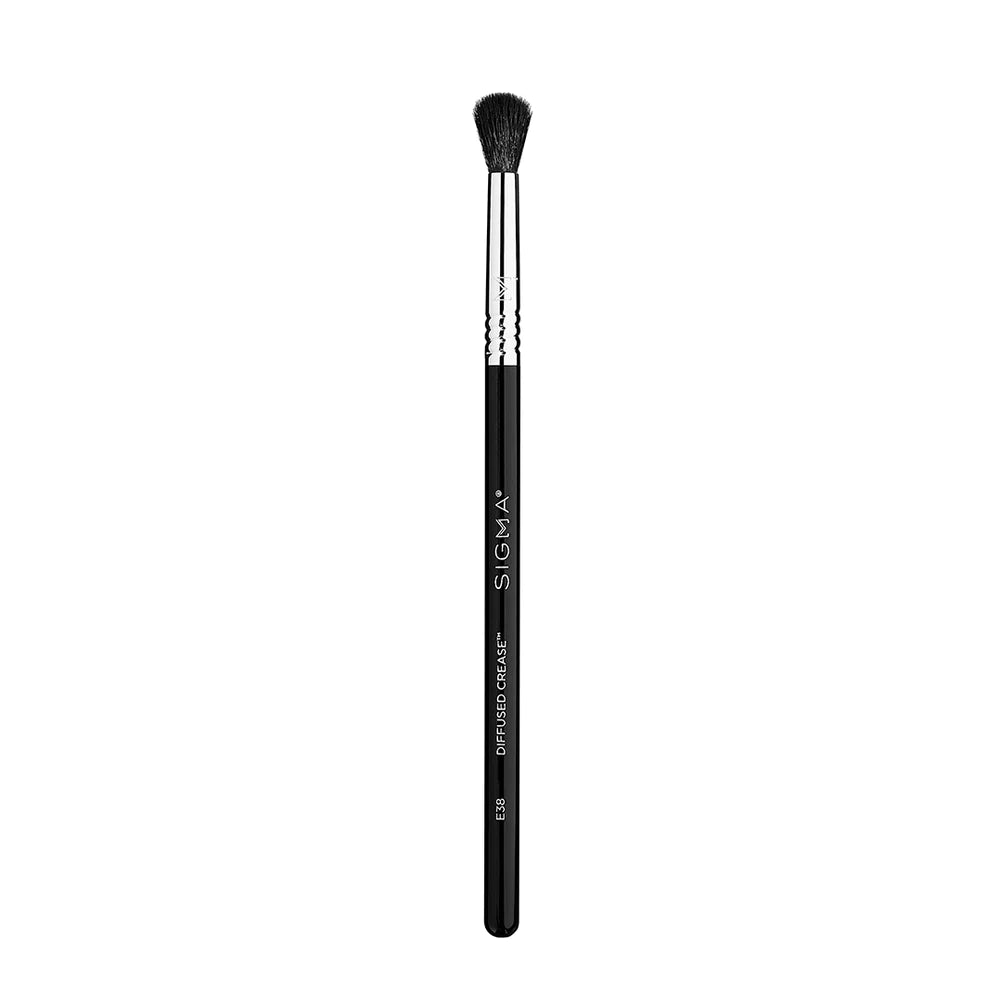 Sigma Beauty E38 Diffused Crease Brush - Professional Makeup Blending Brush for Eyeshadow & Crease - Perfect for Smokey Eyes & Everyday Makeup Looks