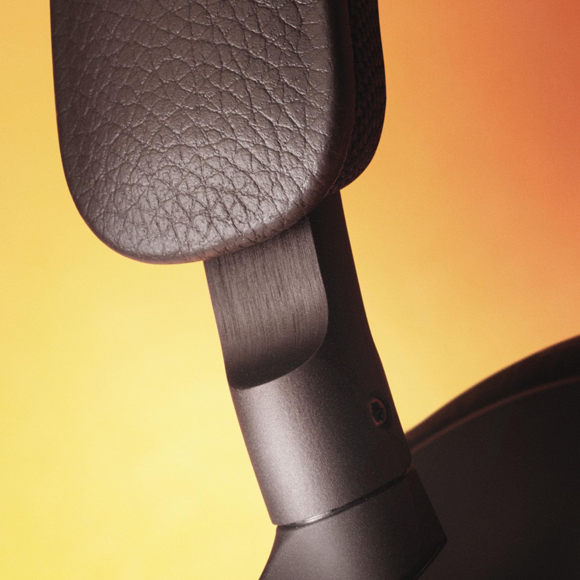 Bang & Olufsen Beoplay H95 Premium Wireless ANC Over-Ear Headphones - 38H Battery, Comfortable Noise Cancelling, Chestnut Brown - Perfect for Travel, Work & Home Entertainment