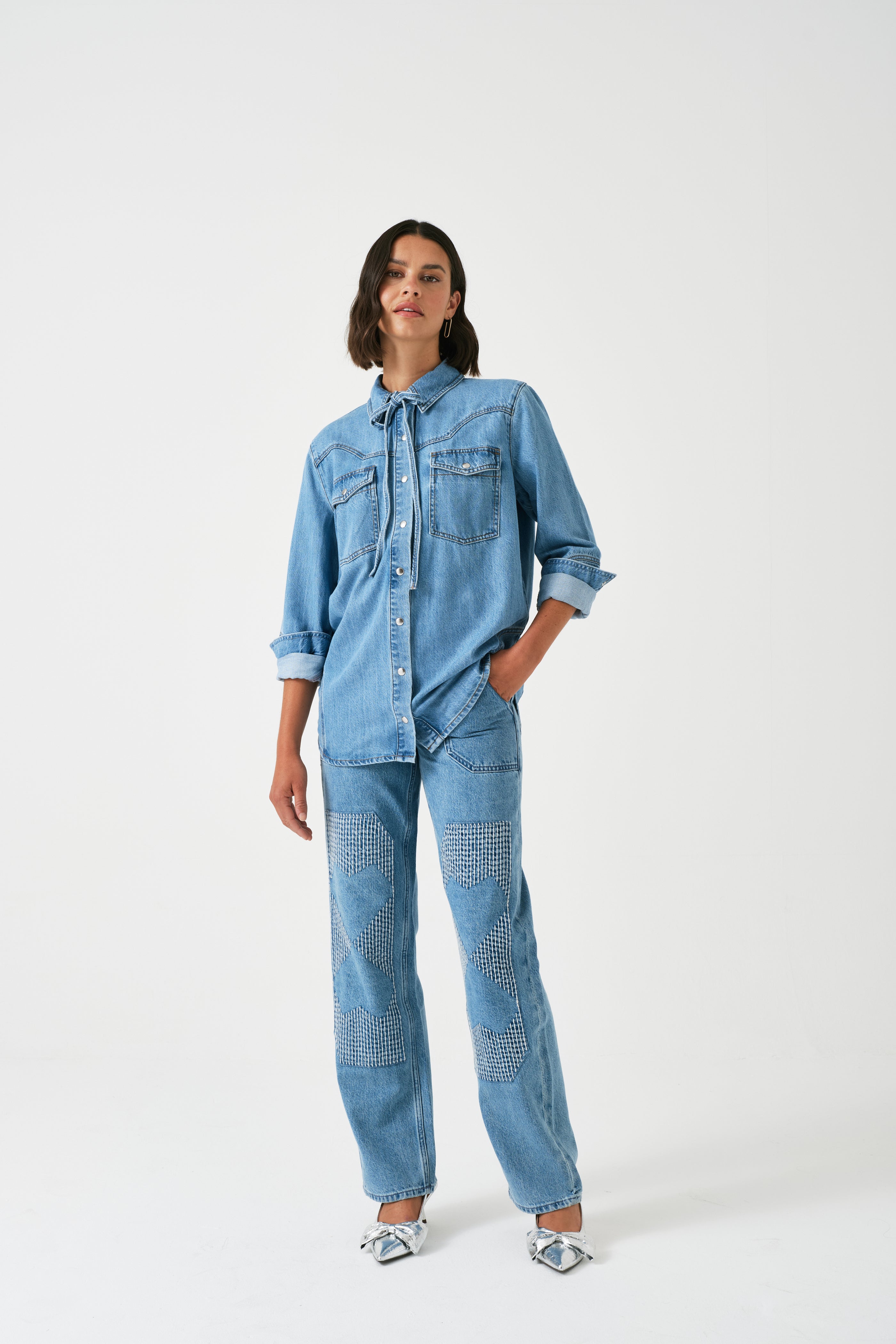 Vintage Dakota Mochi Mia Shirt - 70s Retro Style for Women | Perfect for Casual Wear, Music Festivals & Boho Outfits
