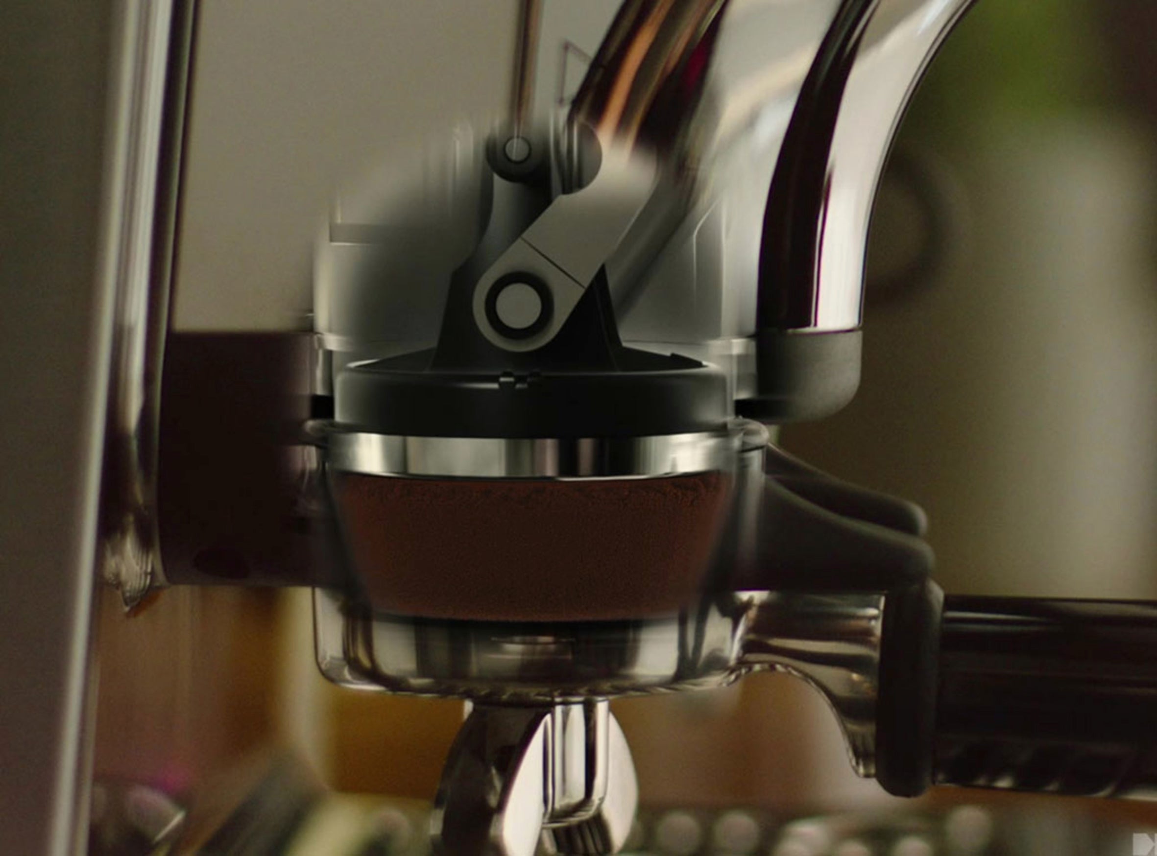Breville Barista Express® Impress BES876BSS1BNA1 Espresso Machine with Built-in Grinder - Semi-Automatic Coffee Maker for Home Baristas, Perfect for Espresso, Latte & Cappuccino Lovers