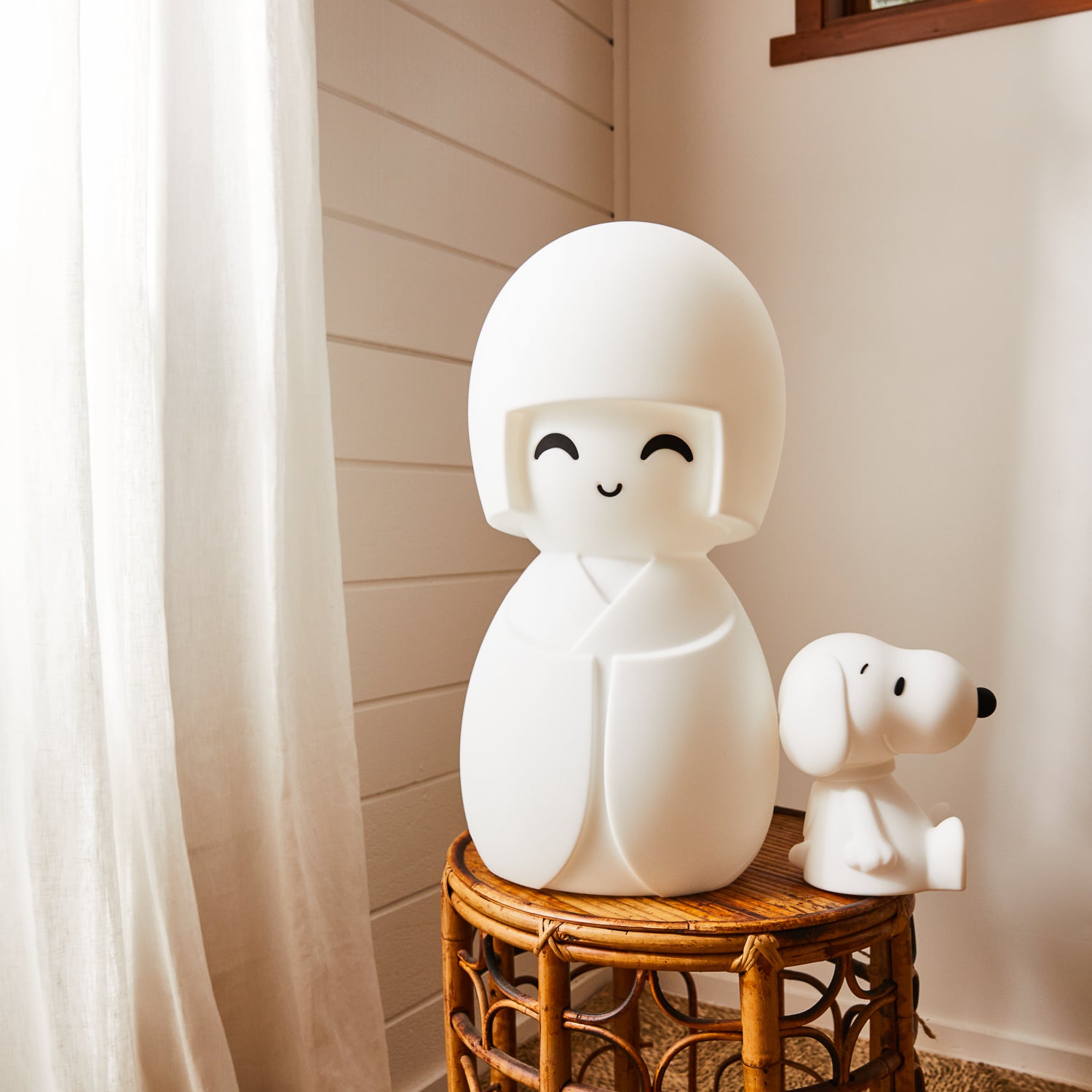 Japanese Kokeshi Star Light Lamp - Handmade Wooden Night Light for Kids Room, Nursery, and Bedroom Decor | Perfect for Relaxation, Meditation, and Creating a Cozy Atmosphere