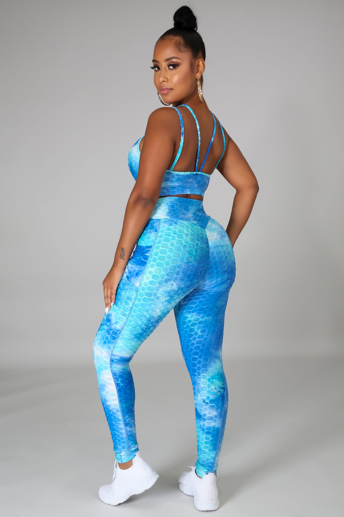 Stylish Two-Piece Blue Legging Set for Women - High Waist Yoga Pants & Sports Bra - Perfect for Yoga, Gym, Running & Lounge Wear