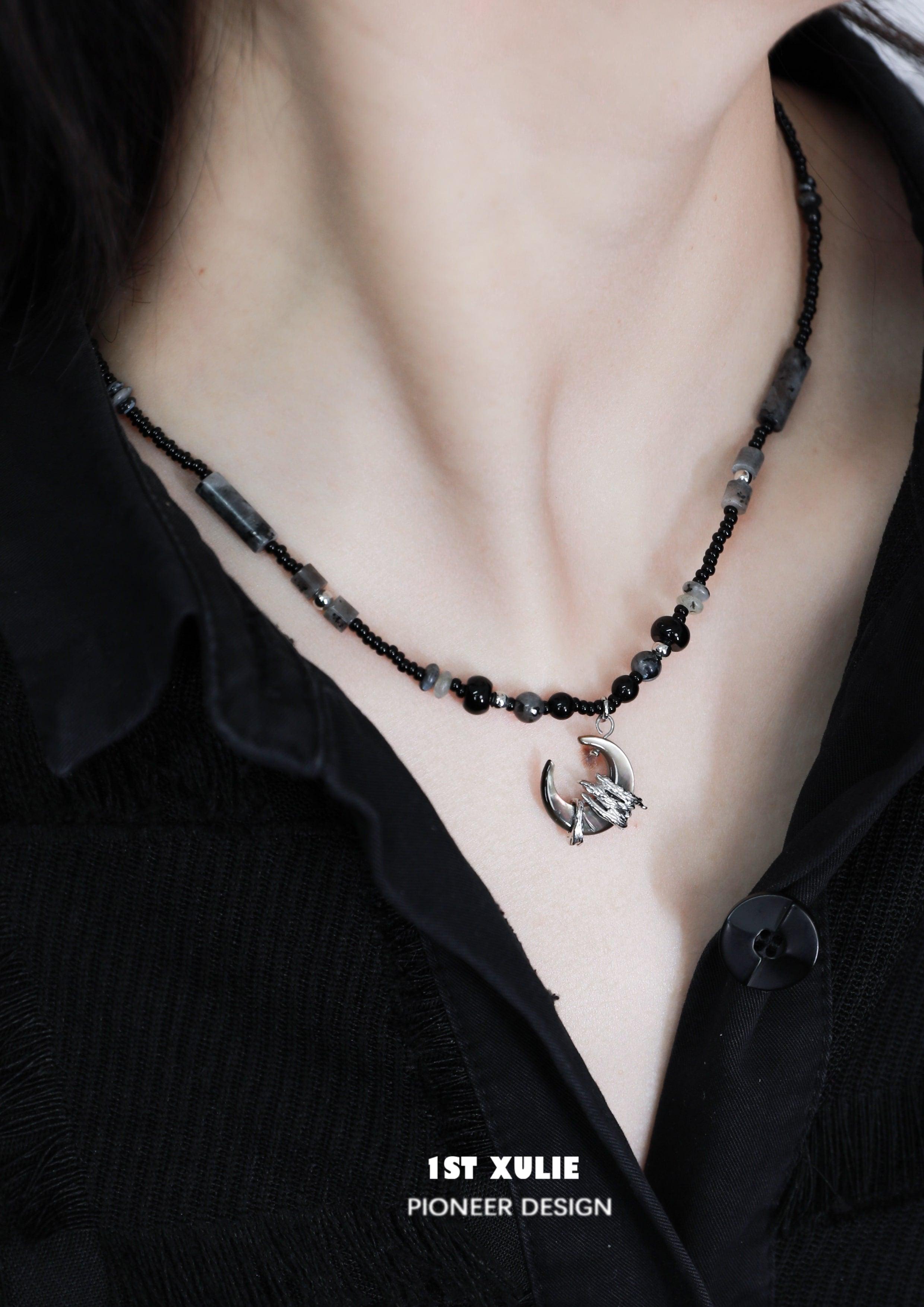 MYTH OF THE MOON Vintage Sterling Silver Agate Necklace - Handmade Gemstone Jewelry for Women, Boho Chic Pendant Necklace - Perfect for Everyday Wear, Gift Giving & Special Occasions
