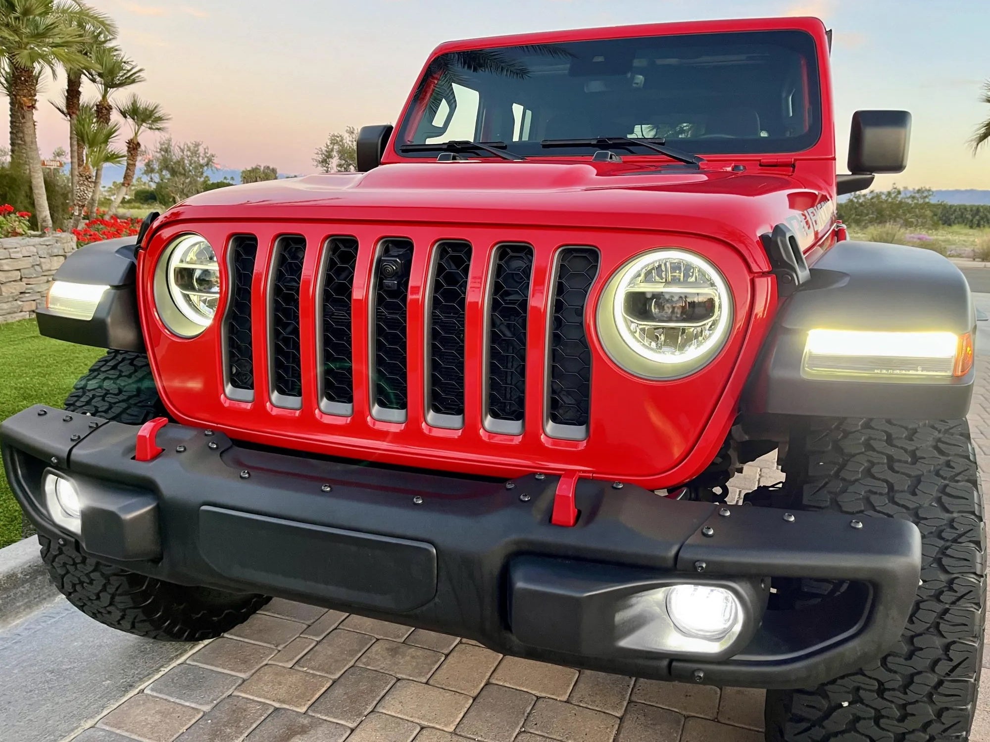 20W High Power LED Fog Lights for Jeep Wrangler JK JL - Clear Lens with 3 Stripe White Design - Perfect for Off-Roading, Night Driving & Foggy Conditions