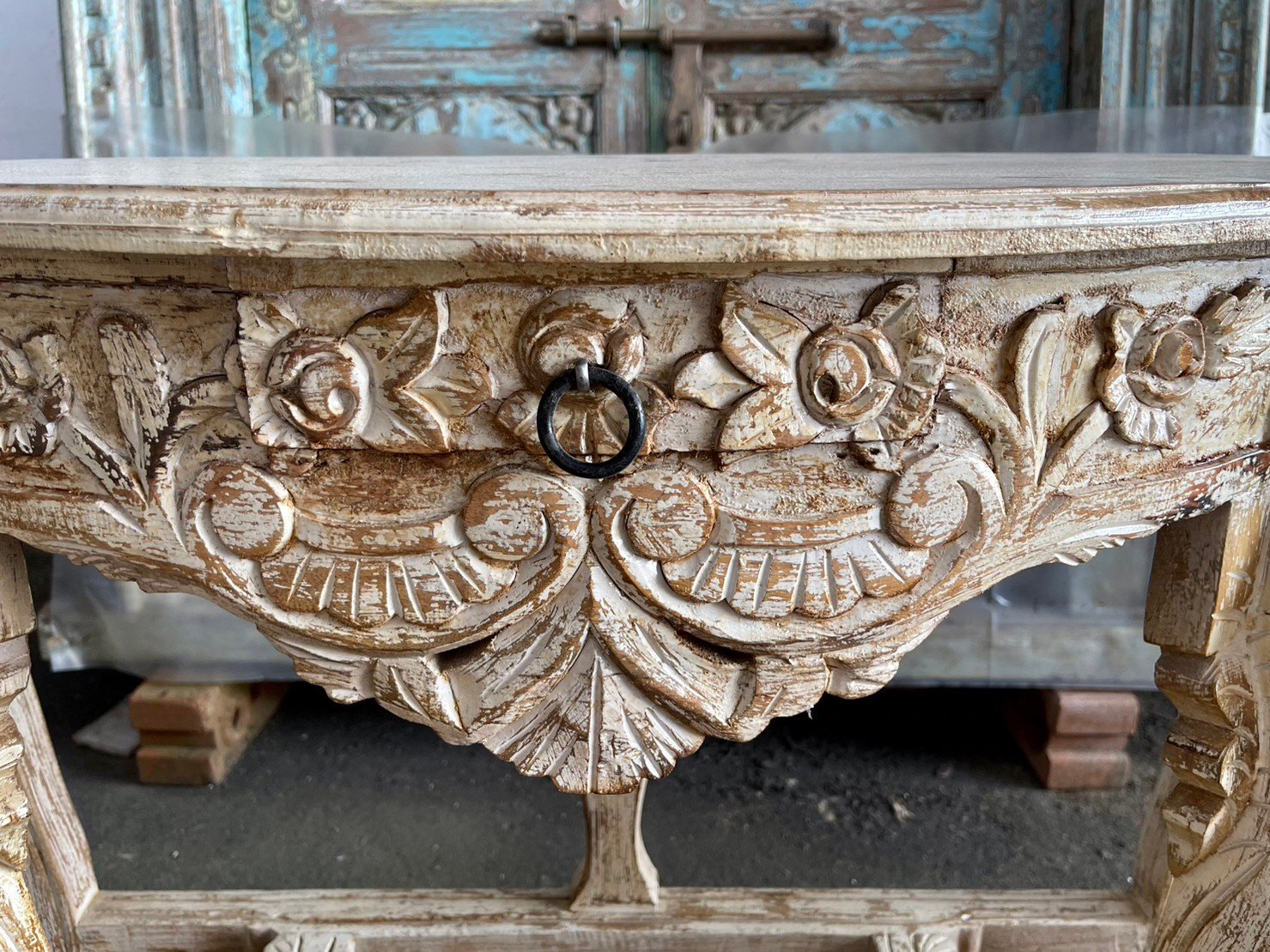 Exquisite French Arched Hand-Carved Indian Solid Wood Console Table - Elegant Entryway & Hallway Decor for Home & Office