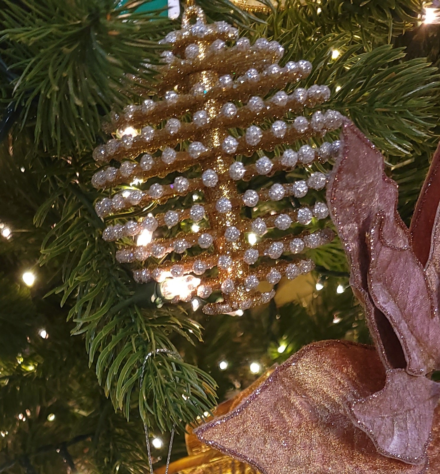 3.75 Inch Silver and Gold Acrylic Pine Cone Ball Christmas Tree Ornament - Elegant Holiday Decor for Xmas Tree, Wreaths, Gift Wrapping & Home Decoration