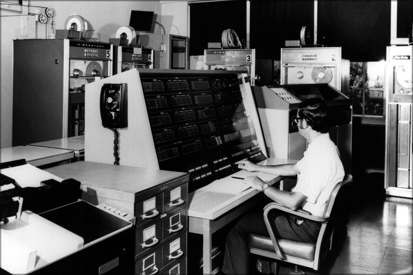 24x36 Inch Vintage BRLESC-II Computer Console Poster - US Army History Wall Art for Home, Office & Classroom Decor