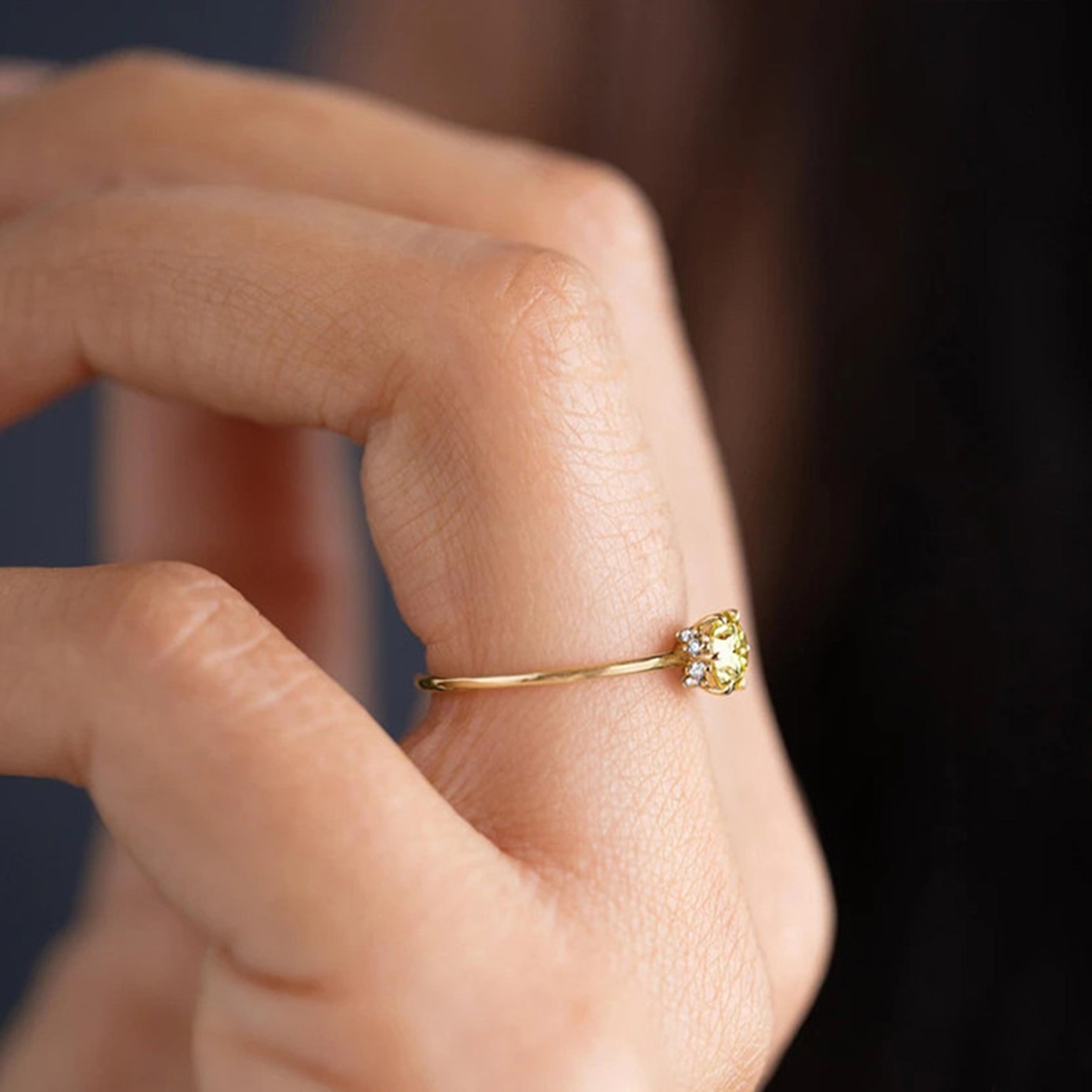 Rose Promise: Round Cut Moissanite Ashes Ring for Women - Elegant Memorial Jewelry for Loved Ones | Perfect for Remembrance, Sympathy Gifts & Special Occasions
