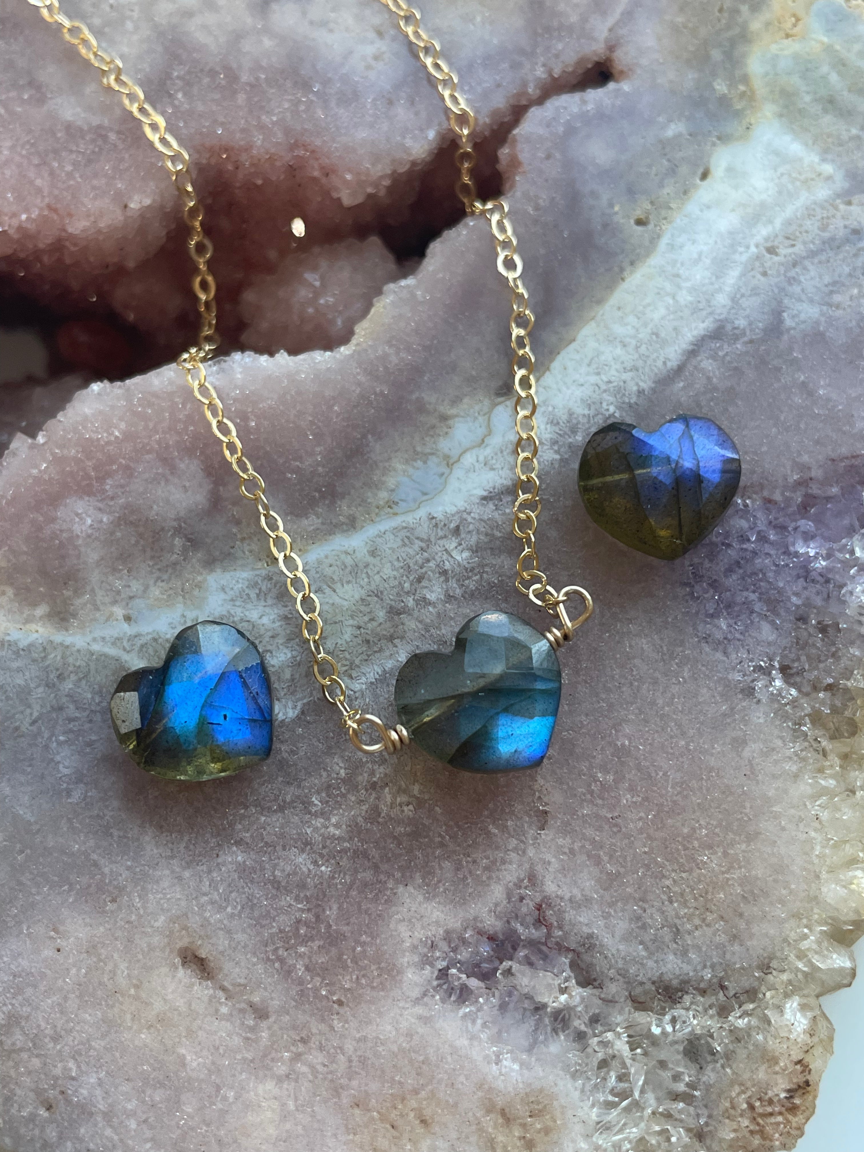Natural Labradorite Heart Pendant Necklace - Healing Crystal Jewelry for Women - Perfect for Meditation, Energy Work & Spiritual Gifts